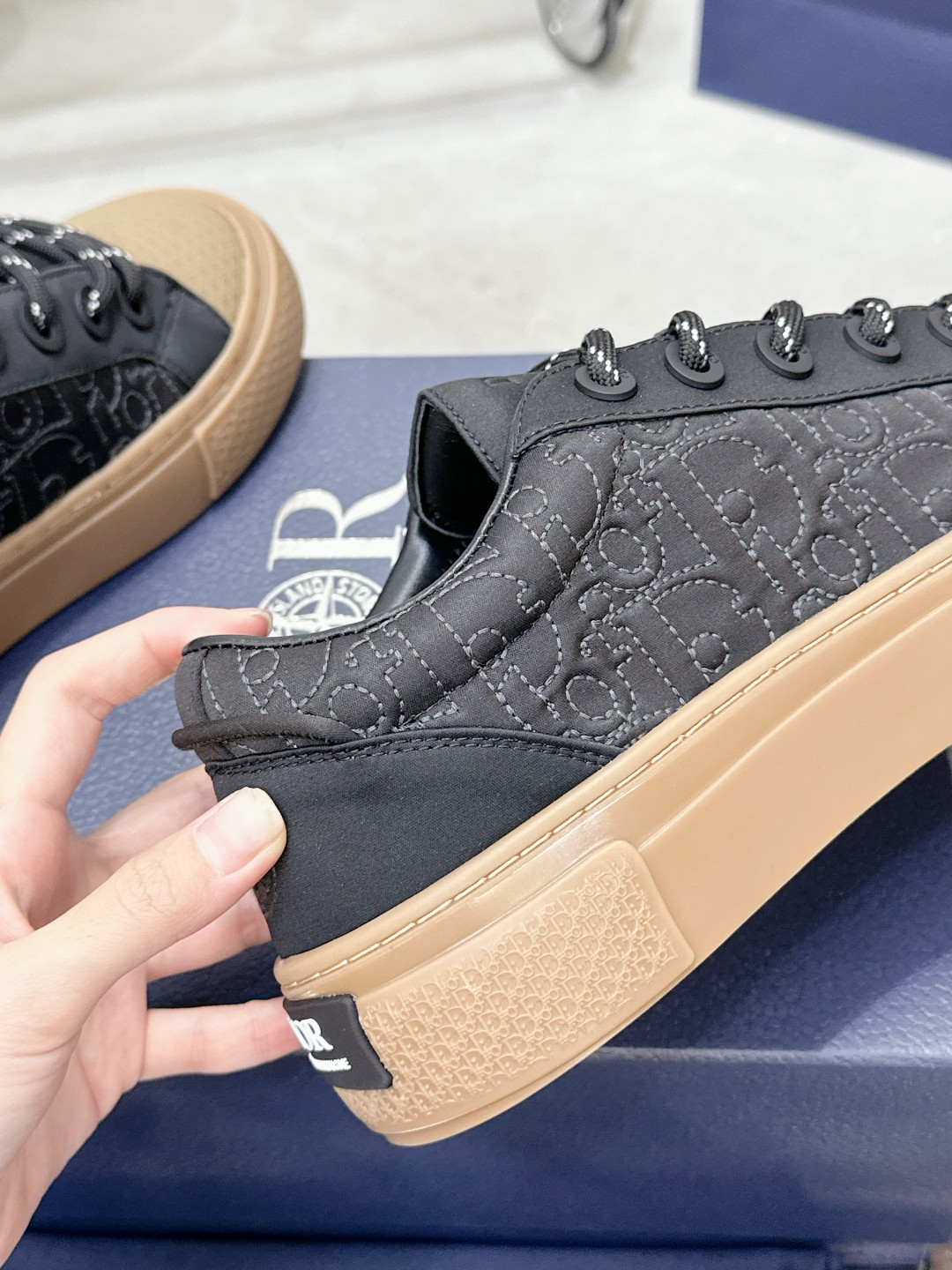 Dior B33 Oblique Jacquard Sneakers - Limited Edition Snake Year Style 9 a1729465884164 0733