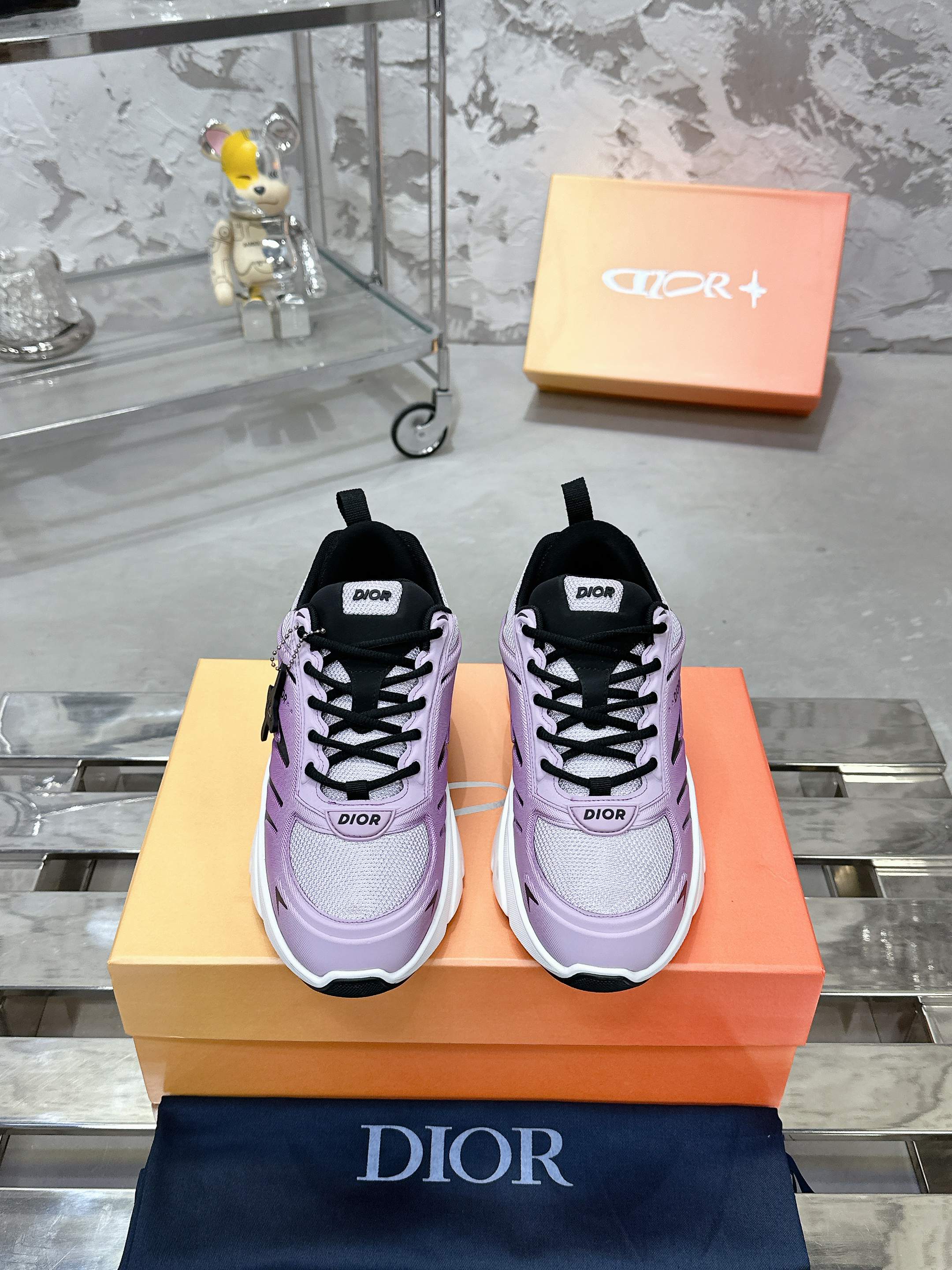 Dior B44 Blade スニーカー｜洗練された厚底デザイン