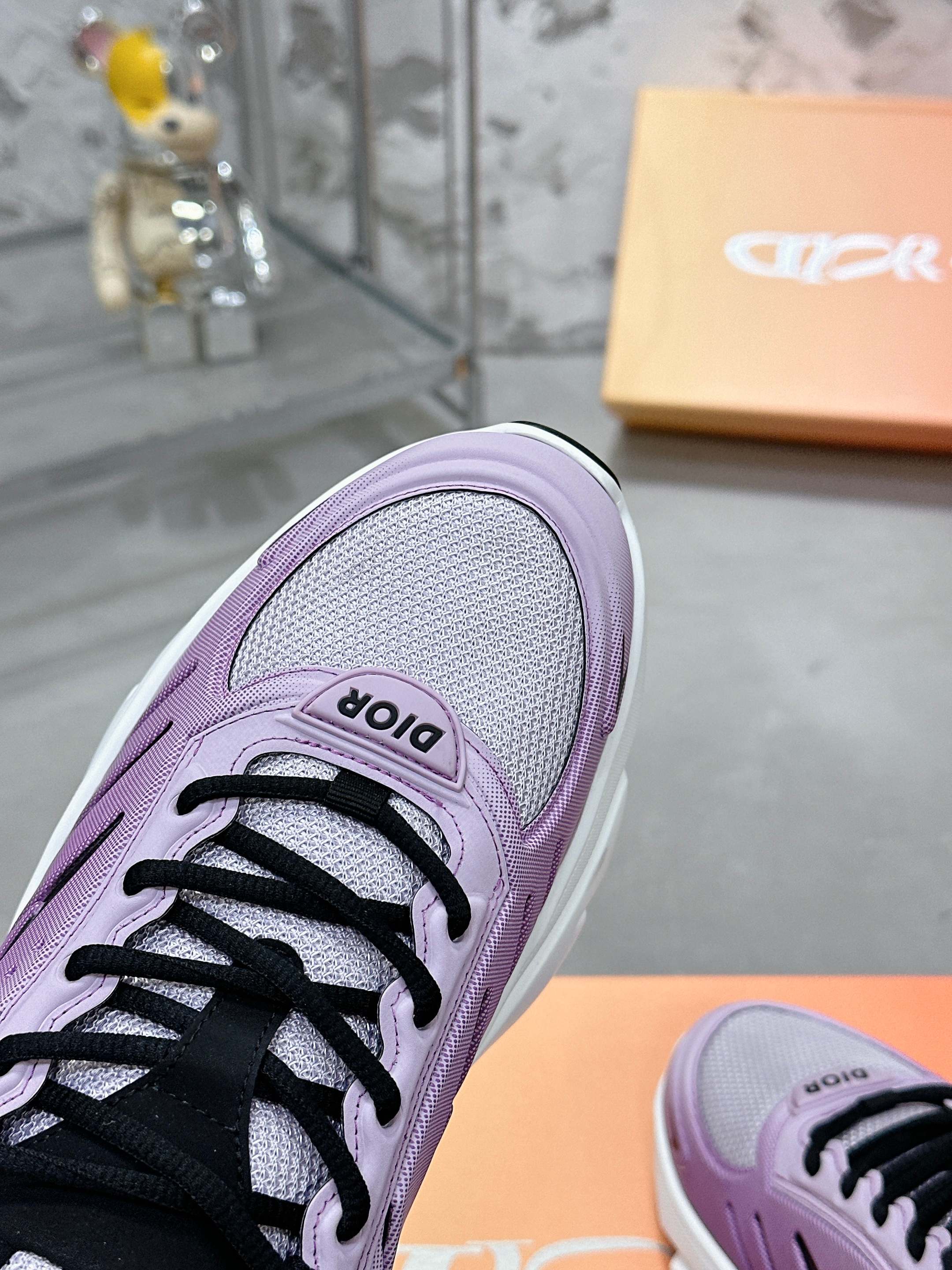 Dior B44 Blade スニーカー｜洗練された厚底デザイン