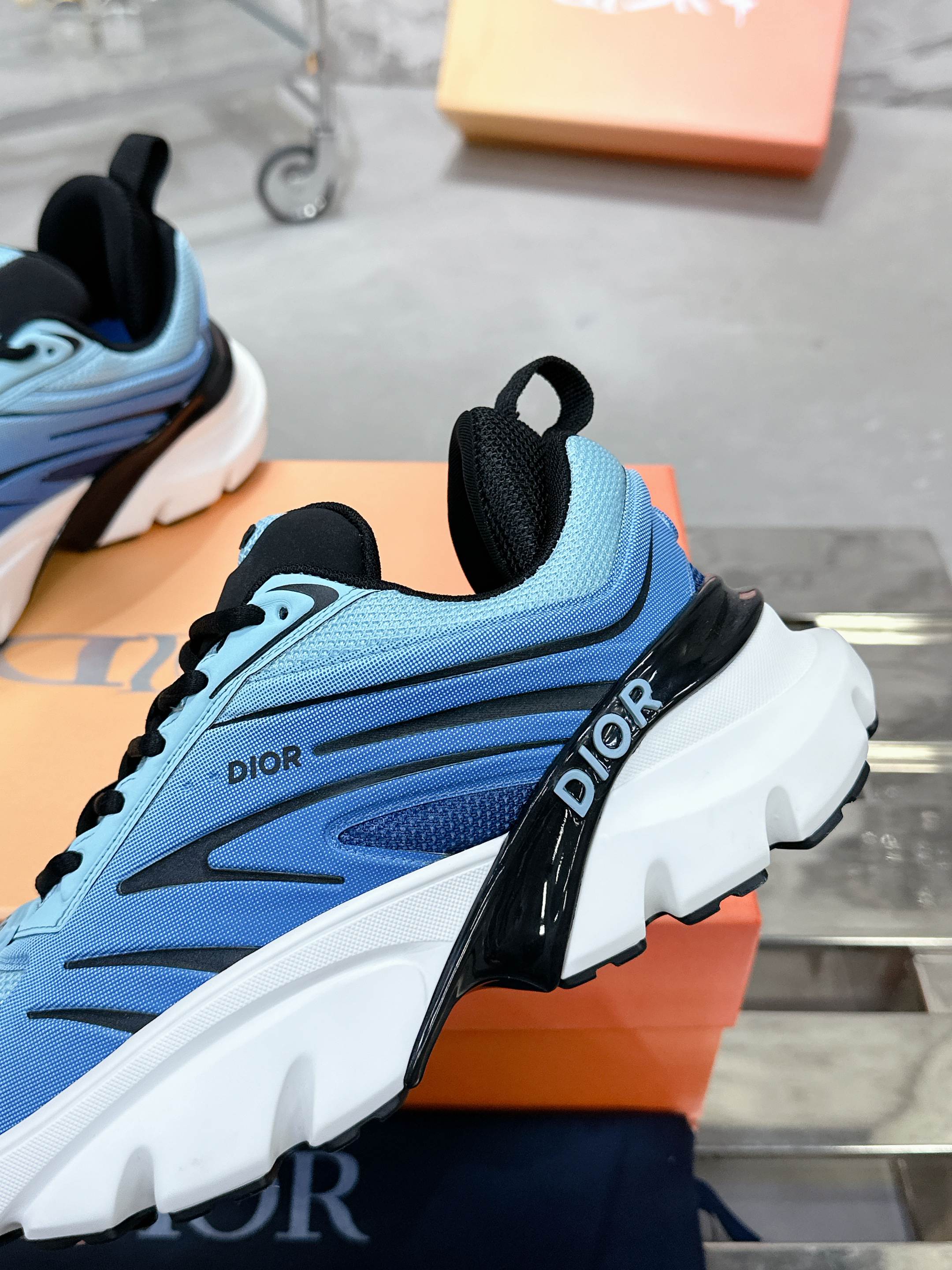 Dior B44 Bladeシリーズ カップル向け 厚底運動靴