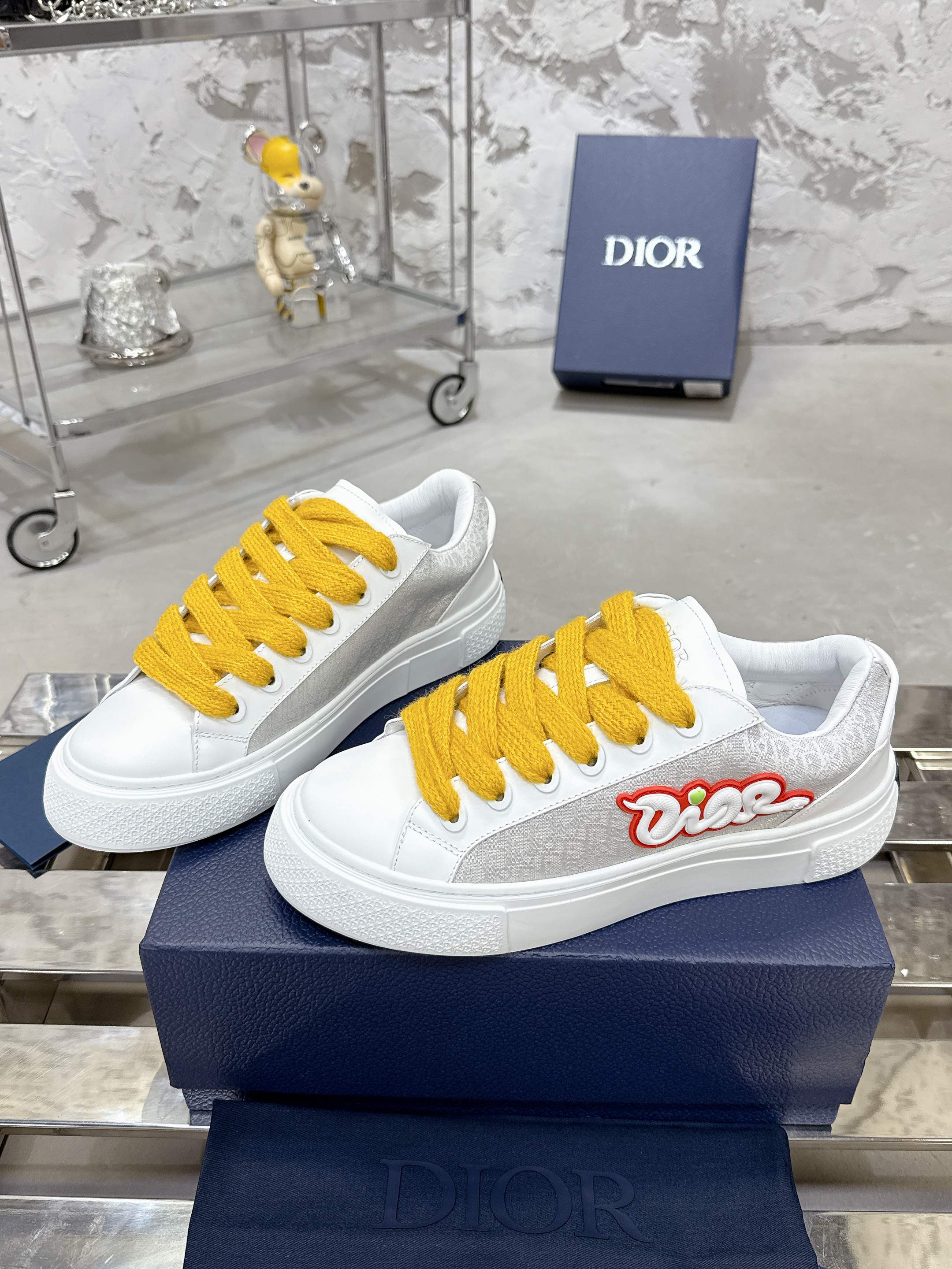 Dior B33シリーズ 限定蛇年カップル用 スニーカー