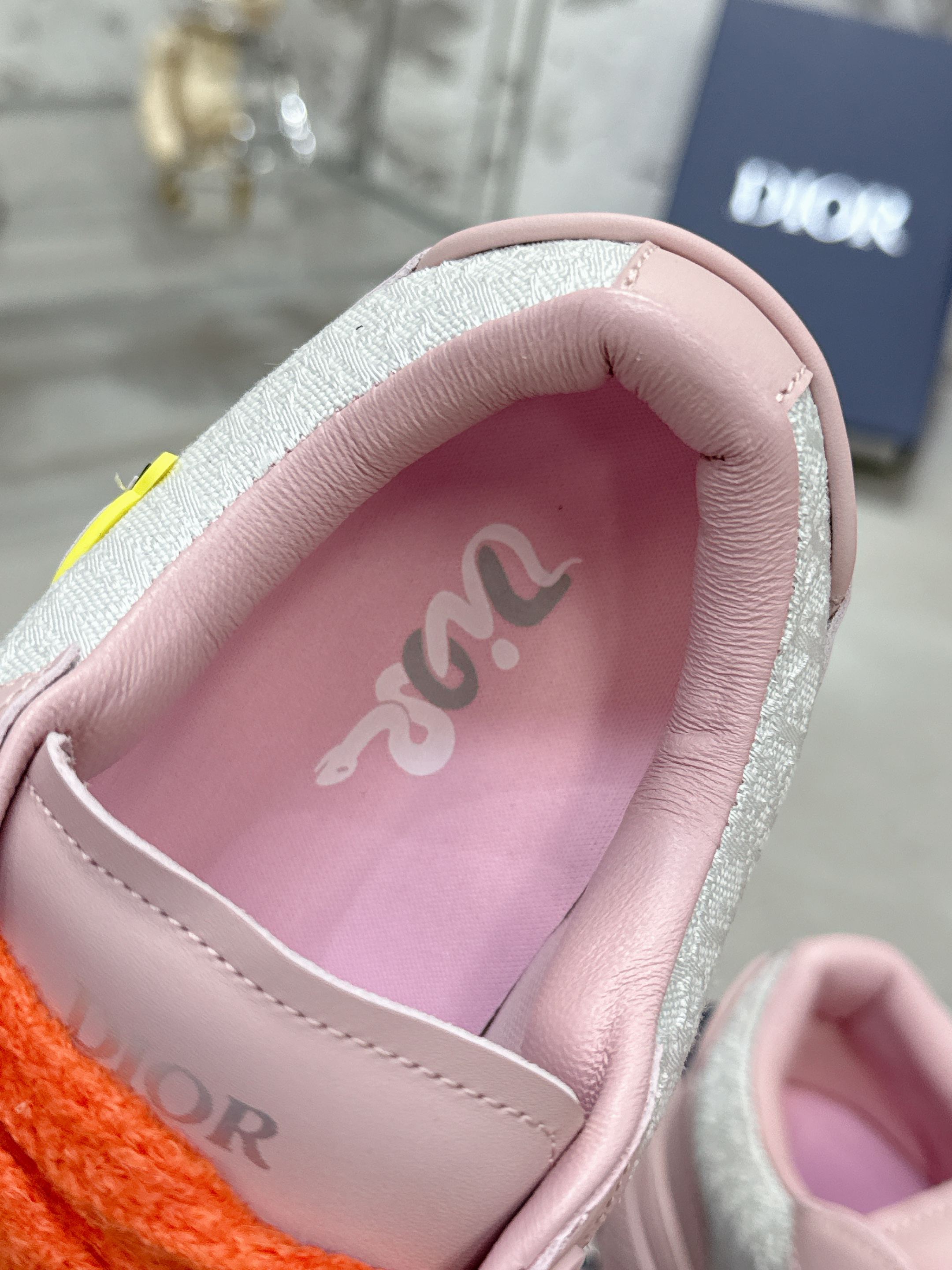 Dior B33シリーズ 最新蛇年限定 カップル向け スポーツシューズ