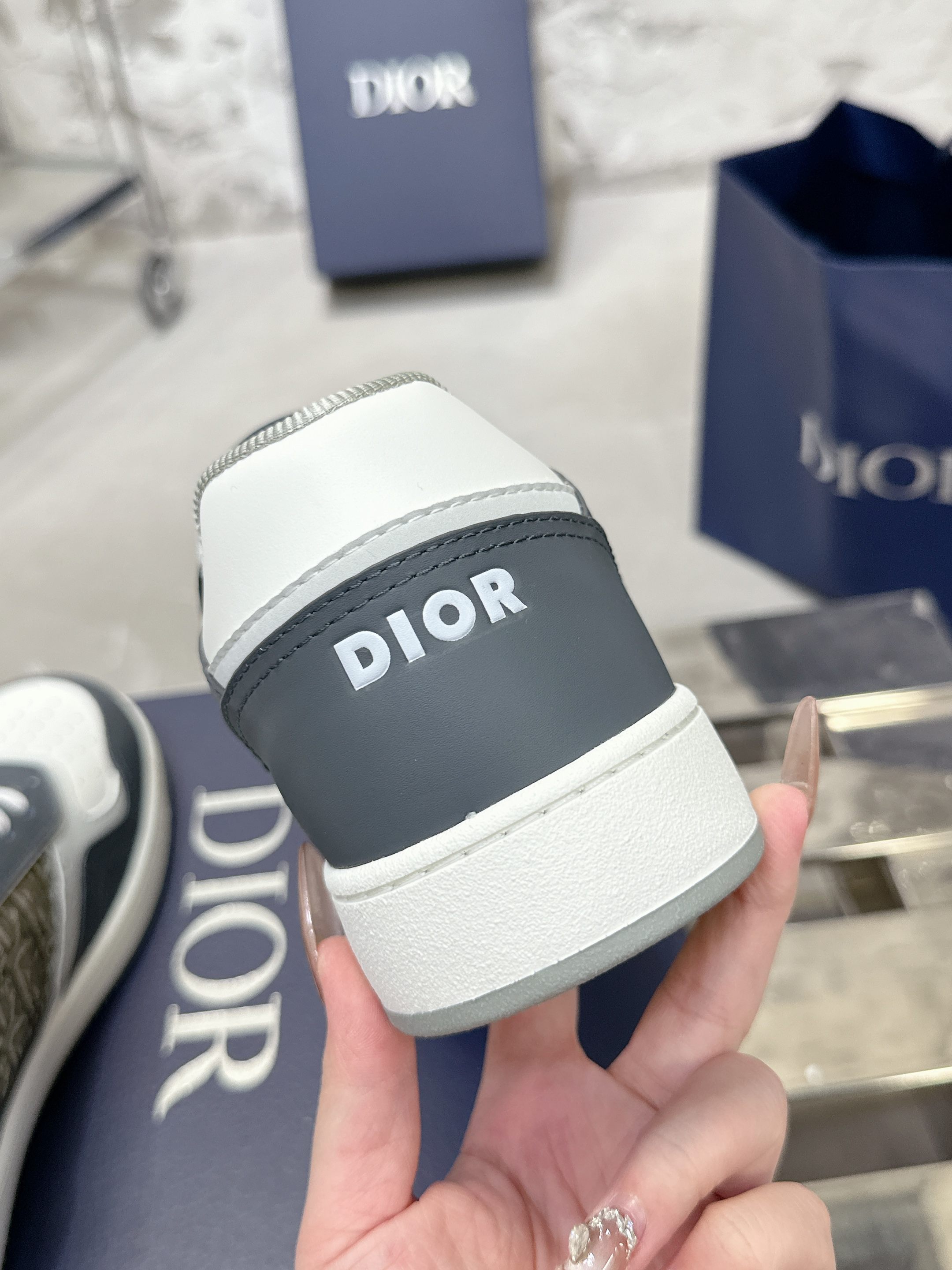 Dior B27シリーズ カップル向け 老花 石頭纹 休闲 スニーカー