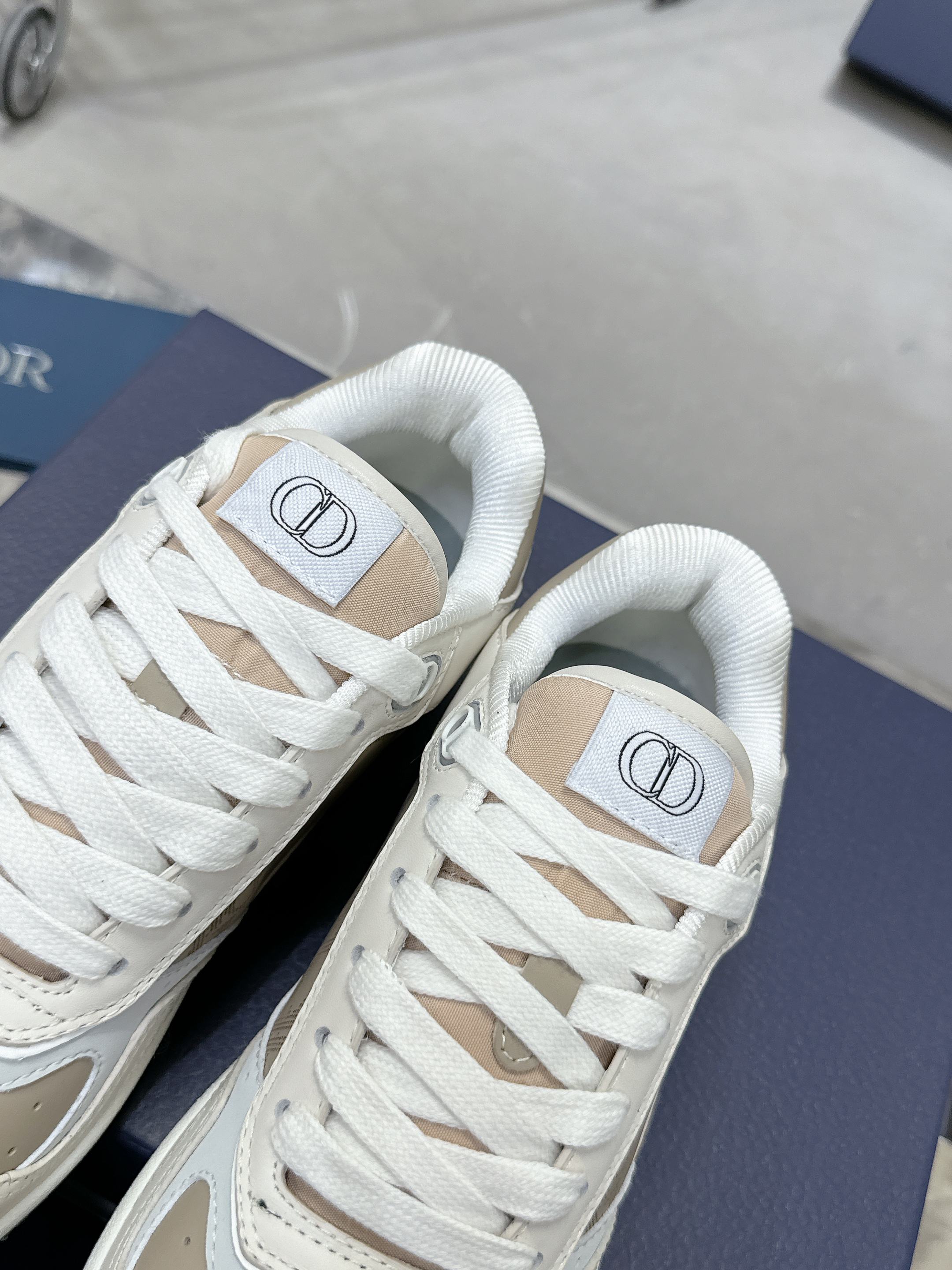 Dior B27シリーズ 老花石头纹 休闲运动鞋