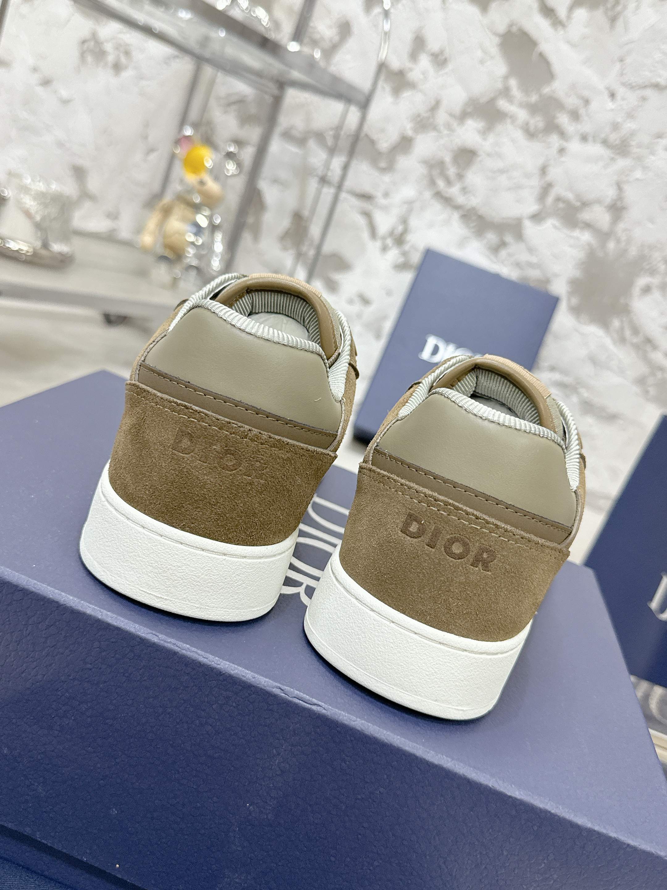 Dior B27 休闲运动鞋 カップル向け 老花石头纹