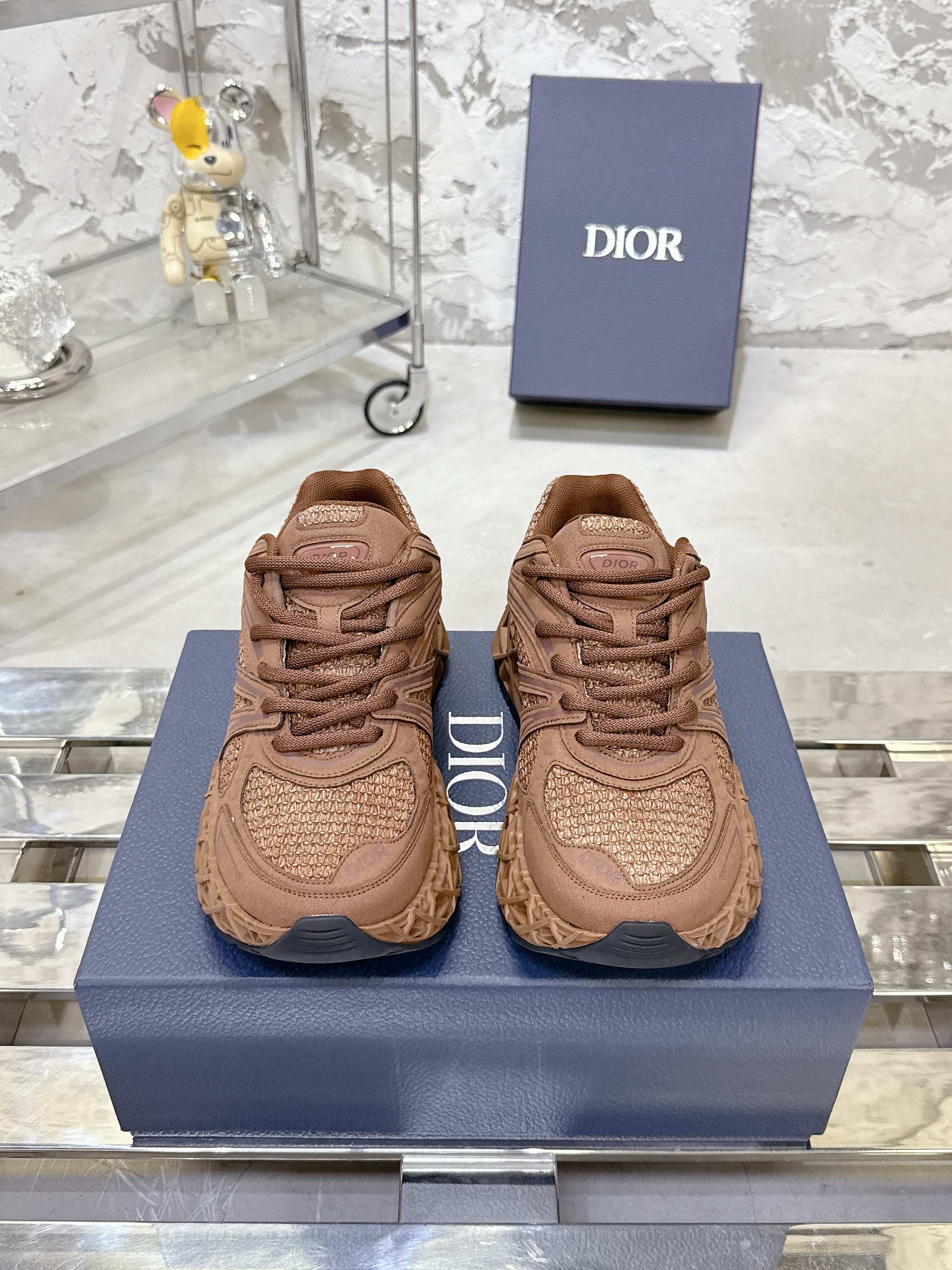 Dior B35 スニーカー - 春夏の高級デザイン