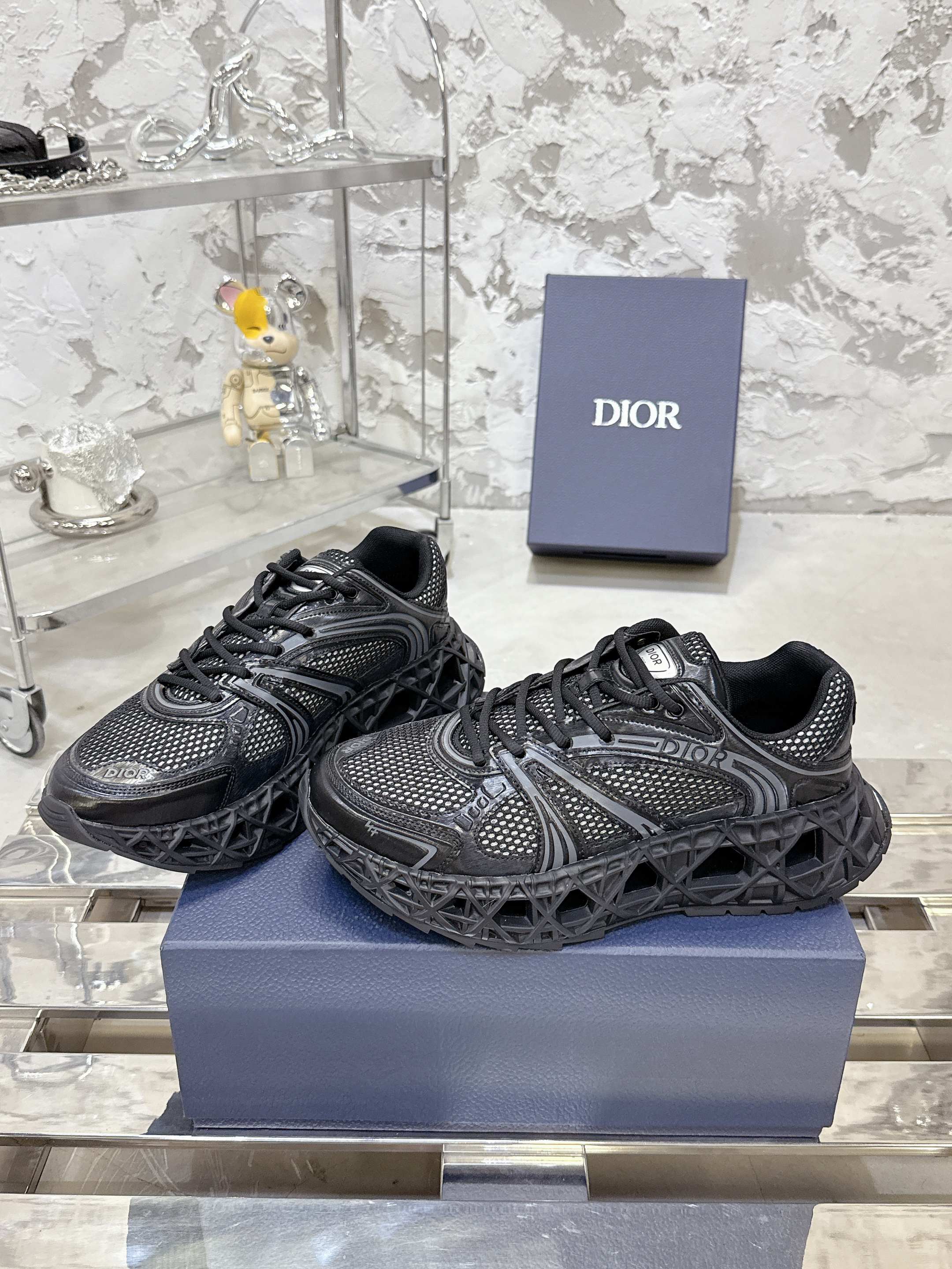 Dior B35 春夏コレクション 高級スニーカー