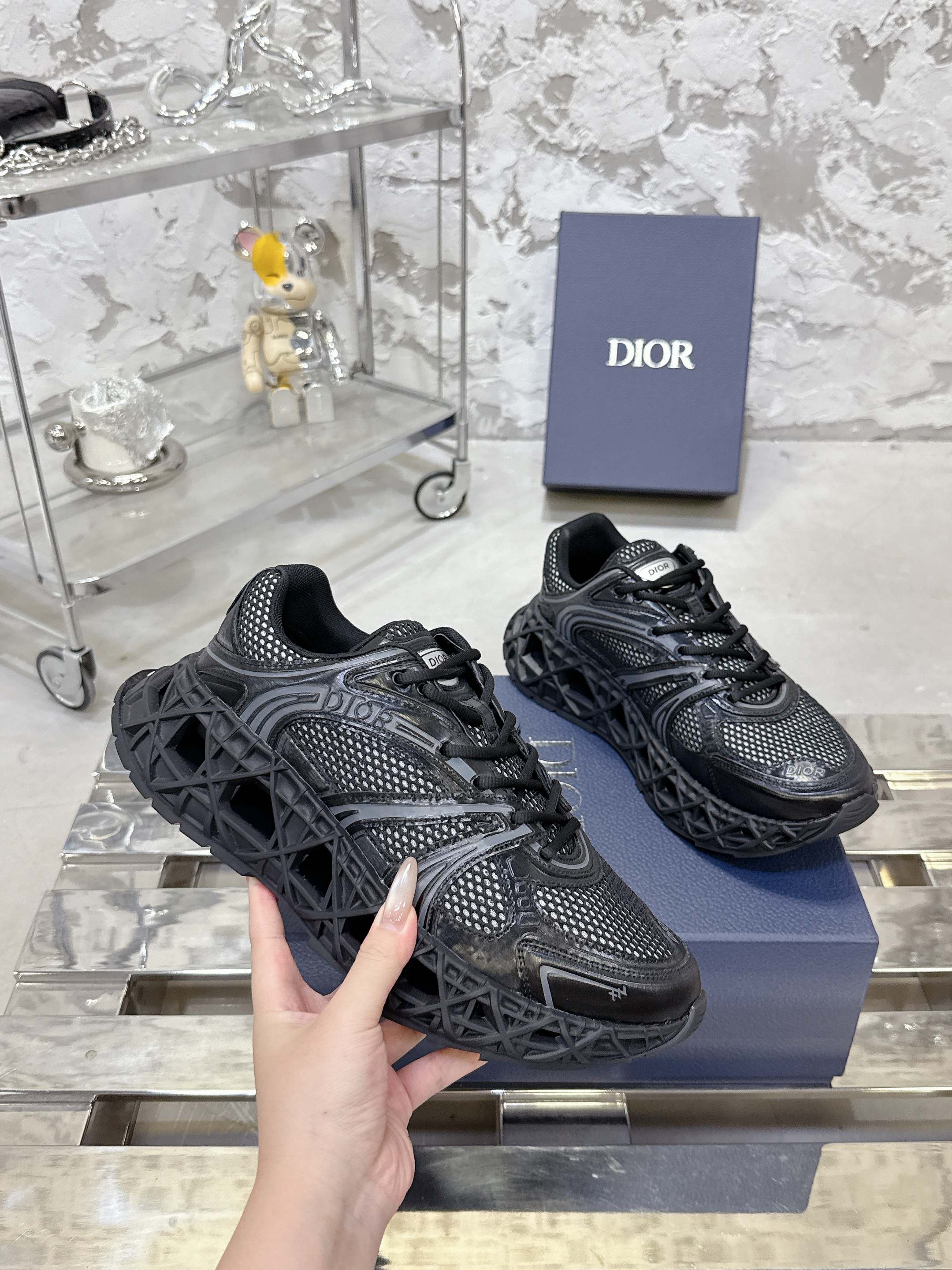 Dior B35 春夏コレクション 高級スニーカー