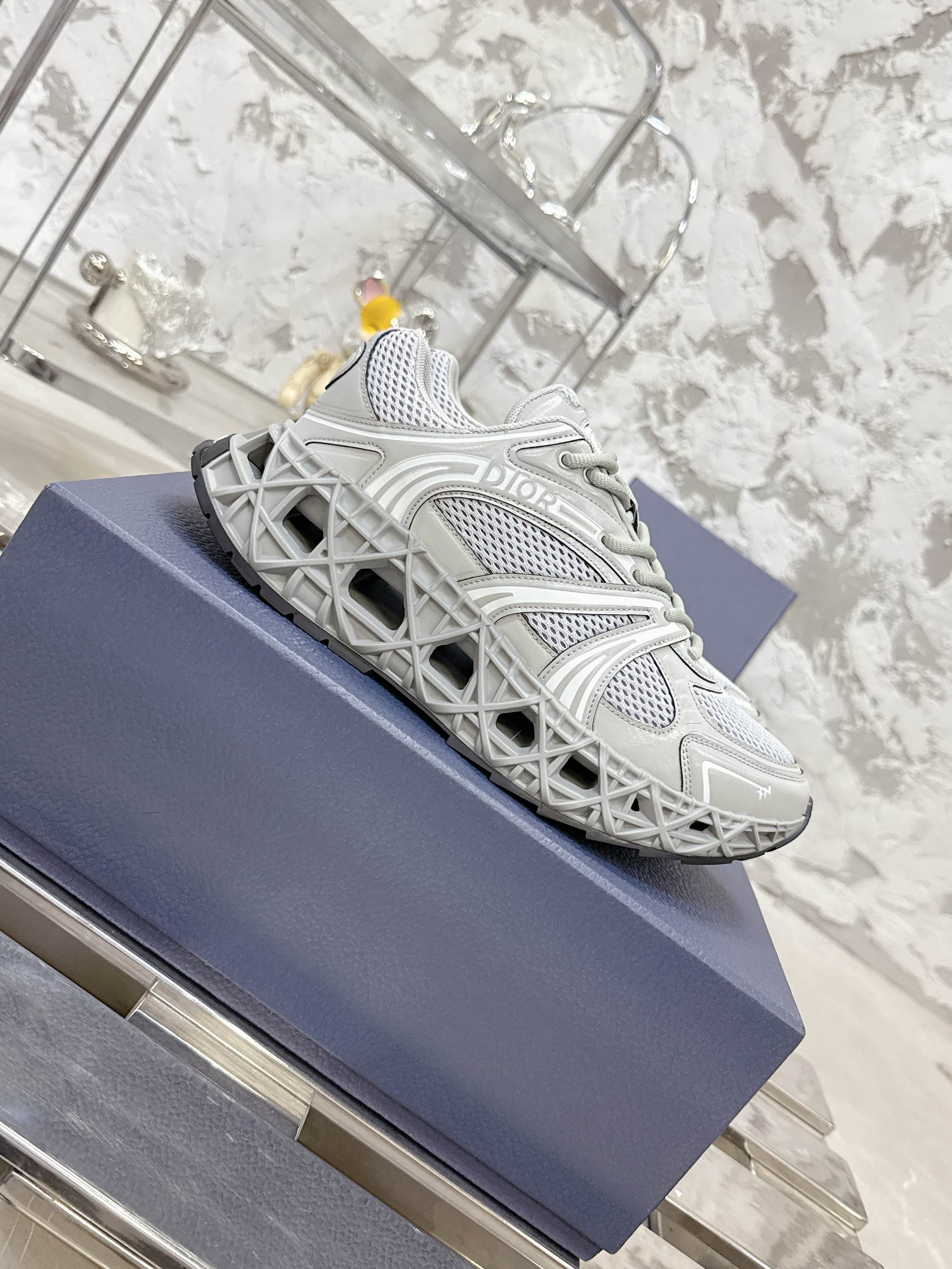 Dior B35 スニーカー - 春夏のラグジュアリーなデザイン