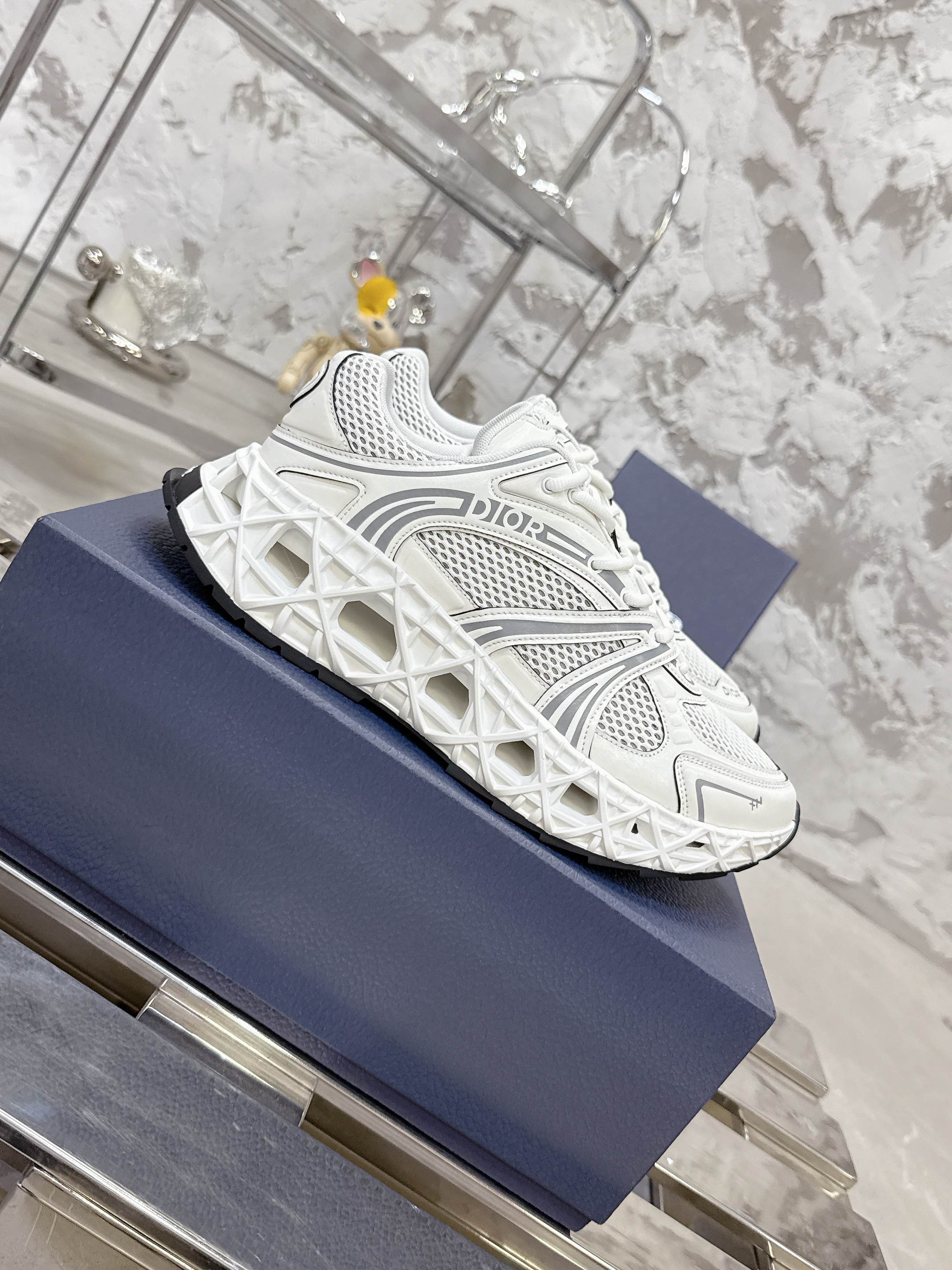 Dior B35 スニーカー - 春夏の新作、快適な履き心地