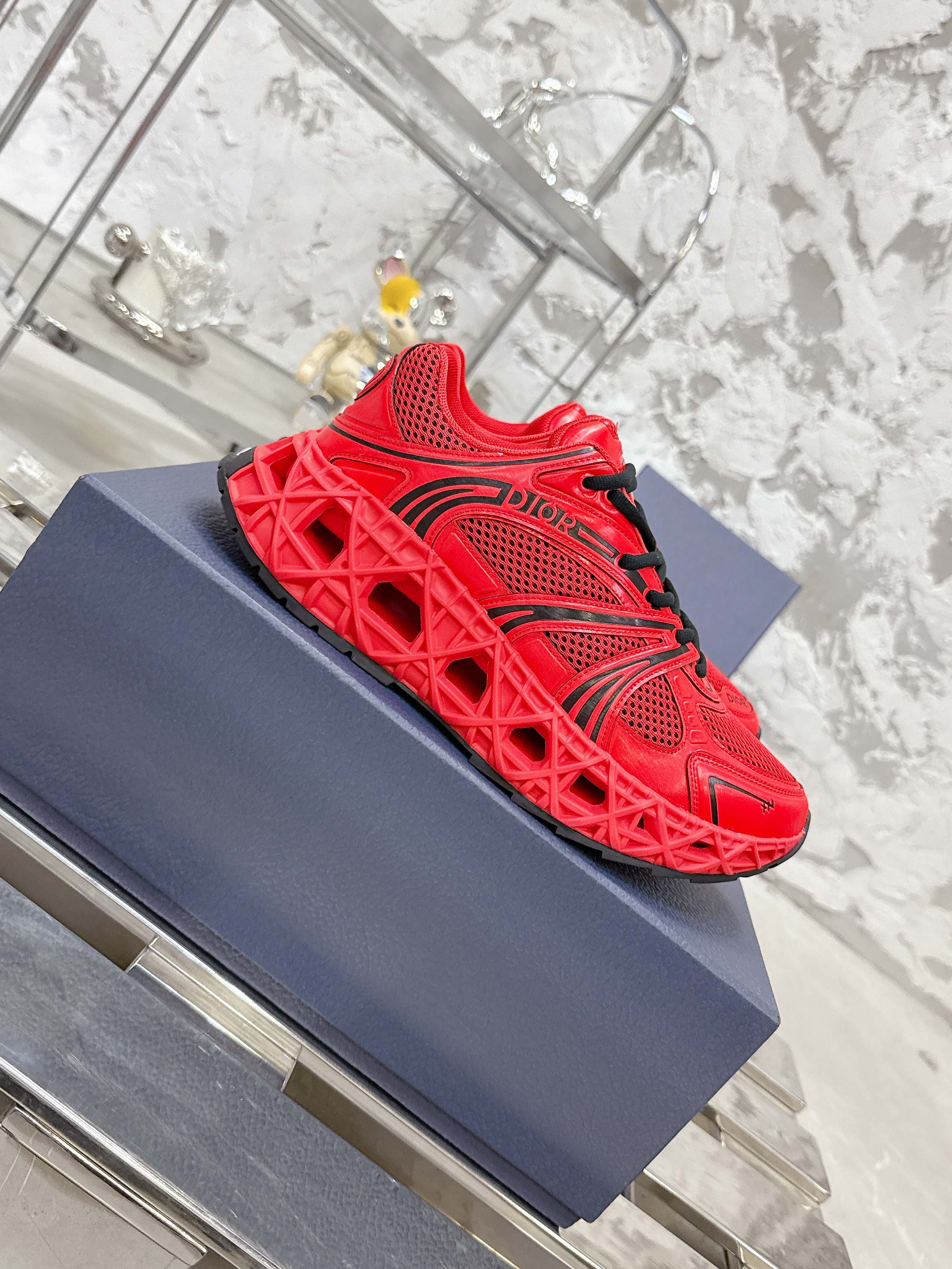 Dior B35 春夏男装スニーカー - 高級感と快適性の融合