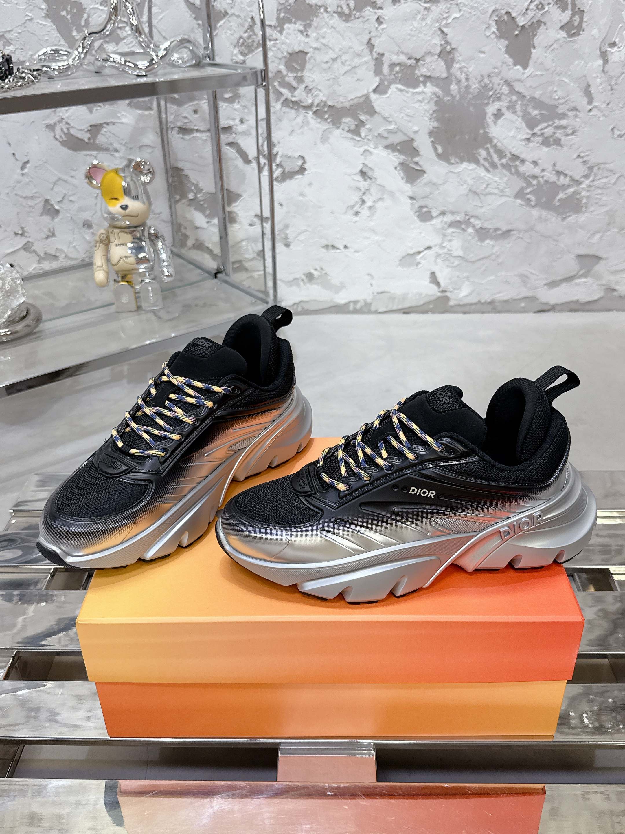 Dior x Lewis Hamilton B44 Blade スニーカー - 限定版・厚底デザイン