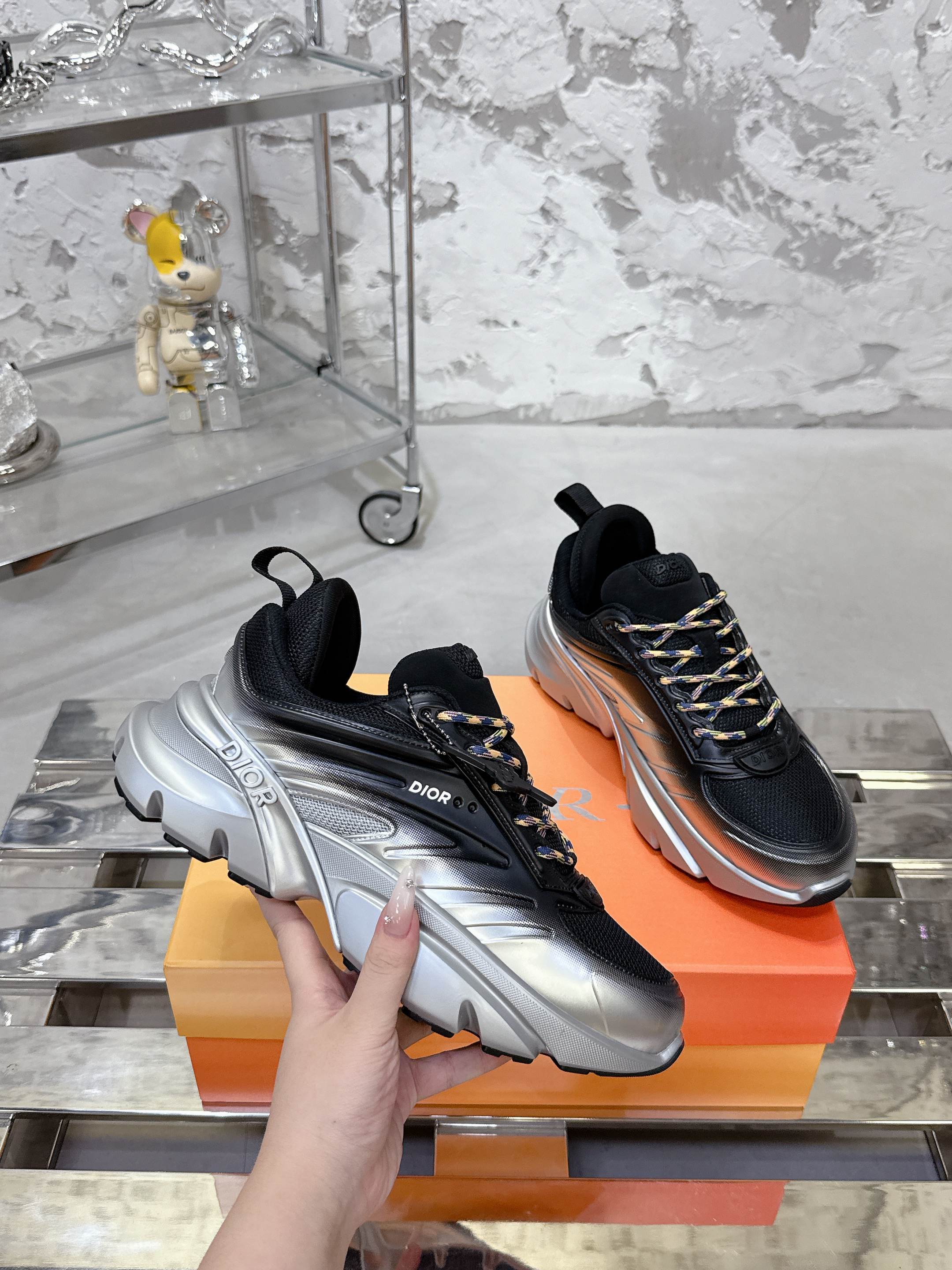 Dior x Lewis Hamilton B44 Blade スニーカー - 限定版・厚底デザイン