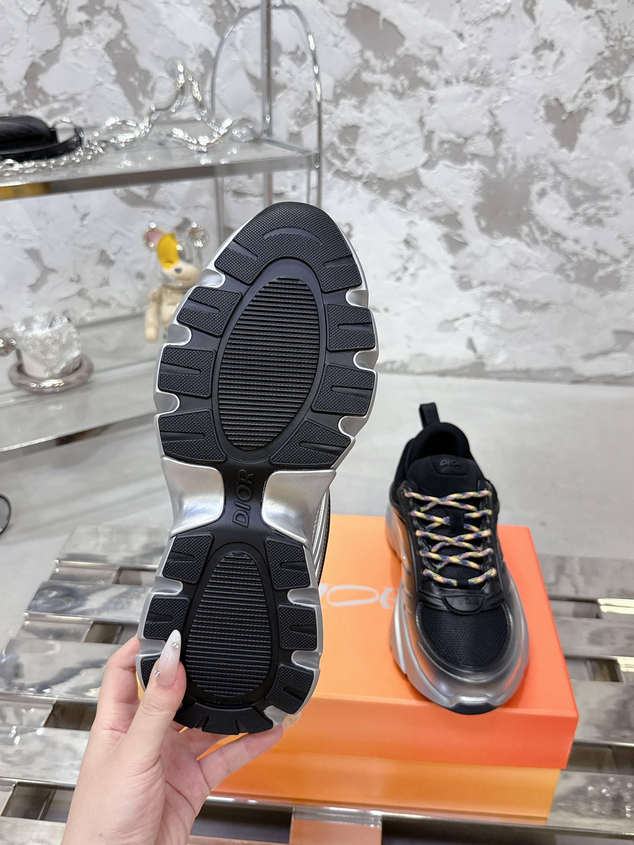 Dior x Lewis Hamilton B44 Blade スニーカー - 限定版・厚底デザイン