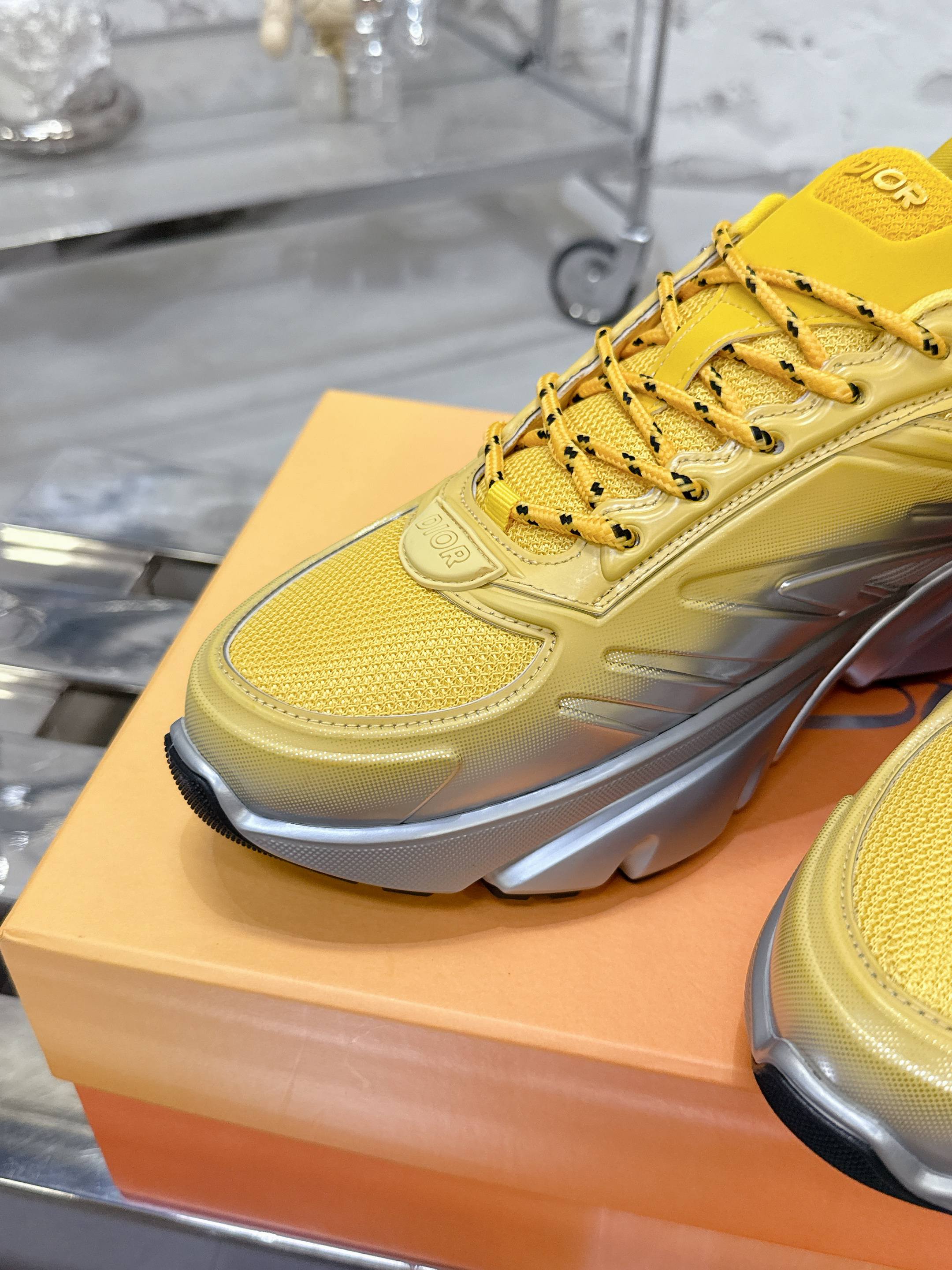 Dior x Lewis Hamilton B44 Blade 限定版 スニーカー