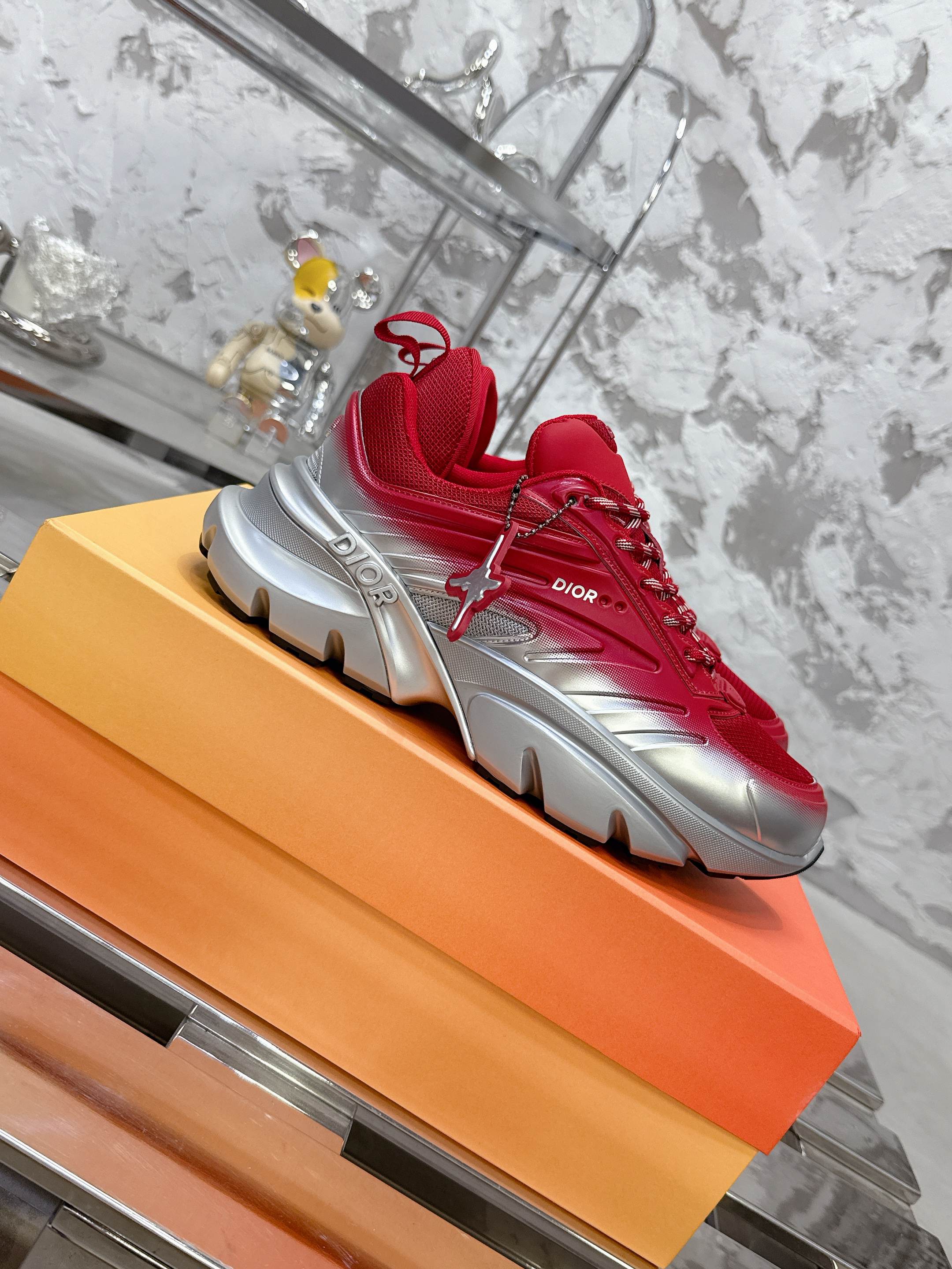 Dior x Lewis Hamilton B44 Blade 限定版 スポーツシューズ