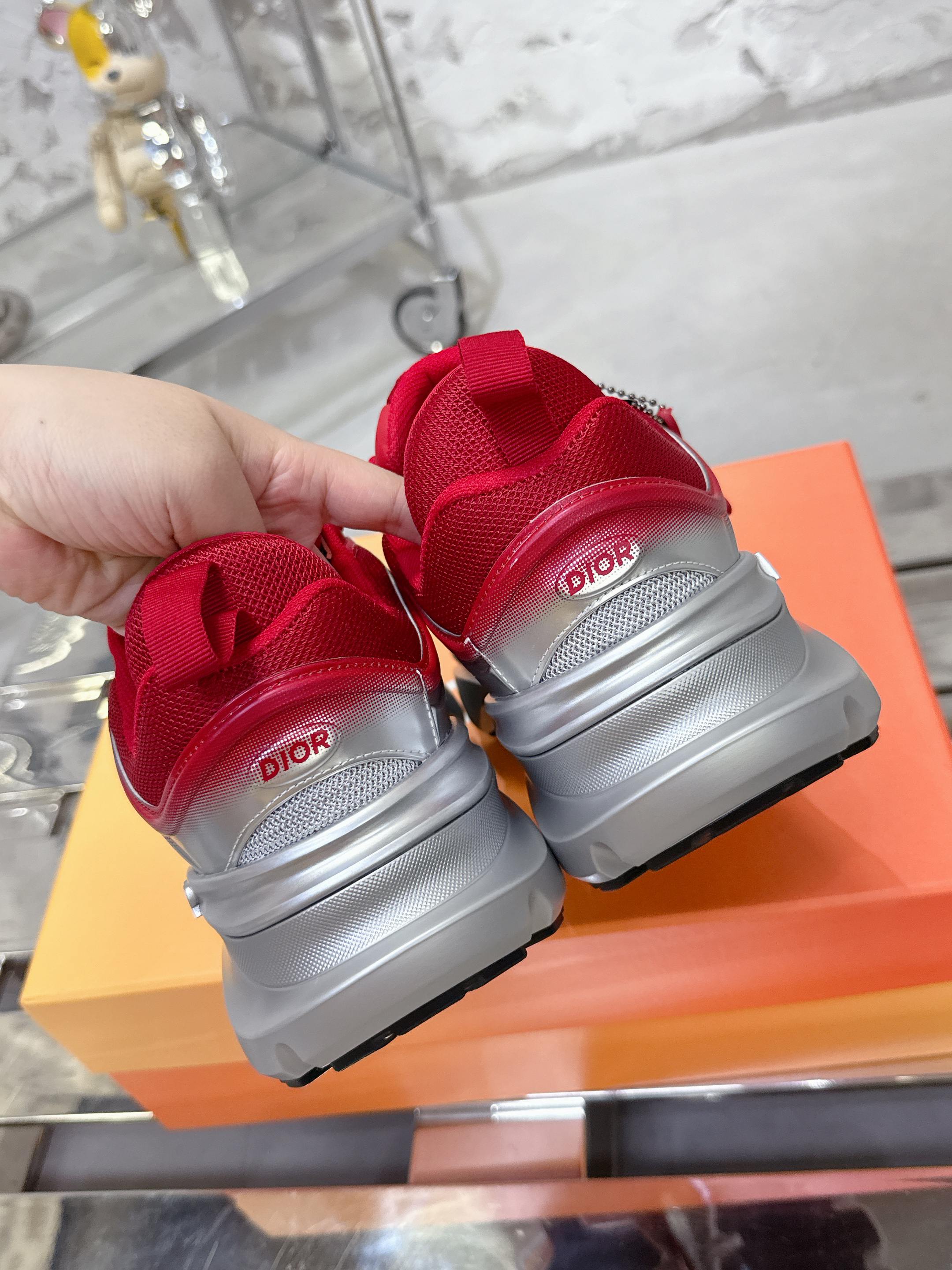 Dior x Lewis Hamilton B44 Blade 限定版 スポーツシューズ