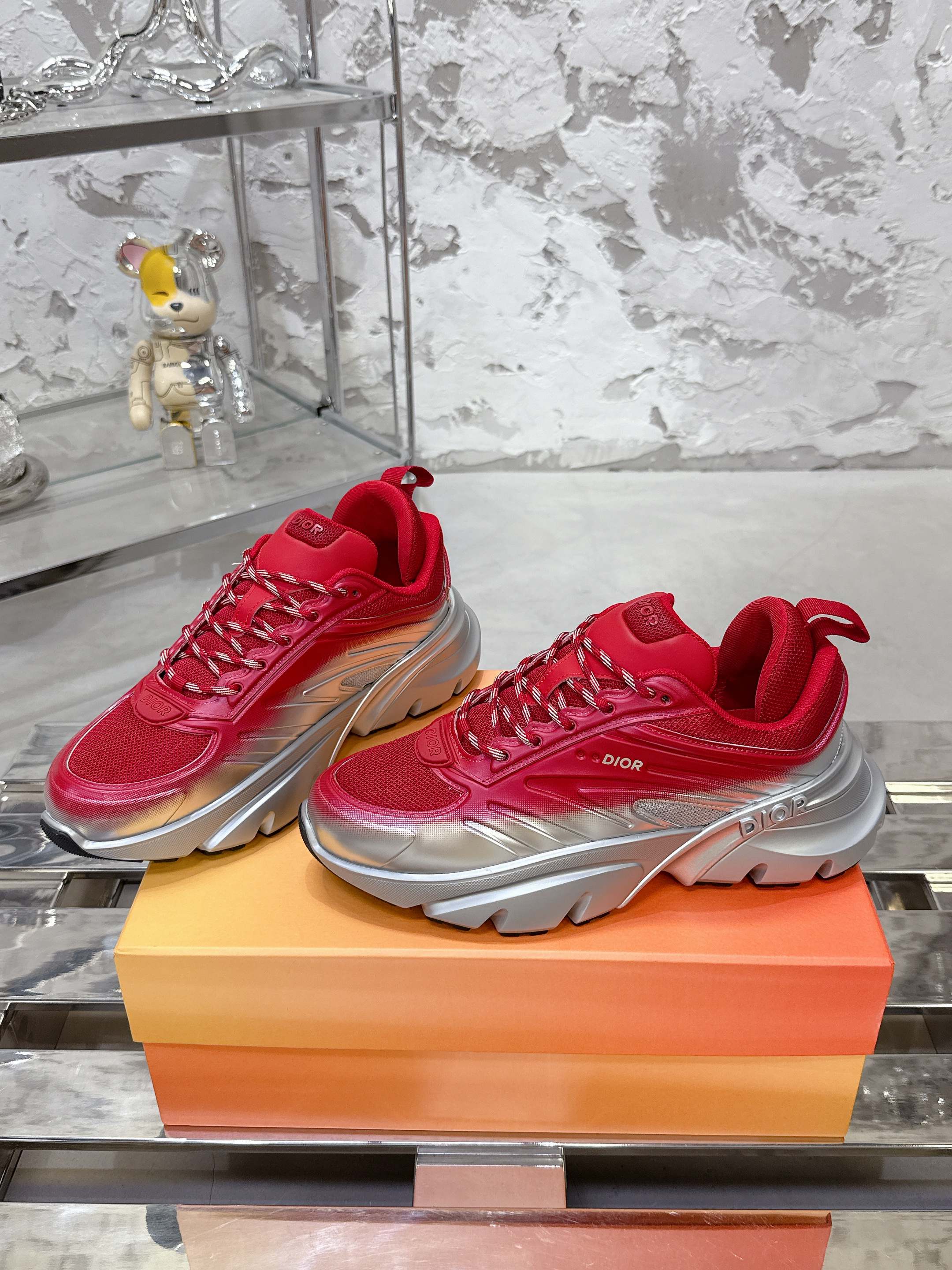 Dior x Lewis Hamilton B44 Blade 限定版 スポーツシューズ