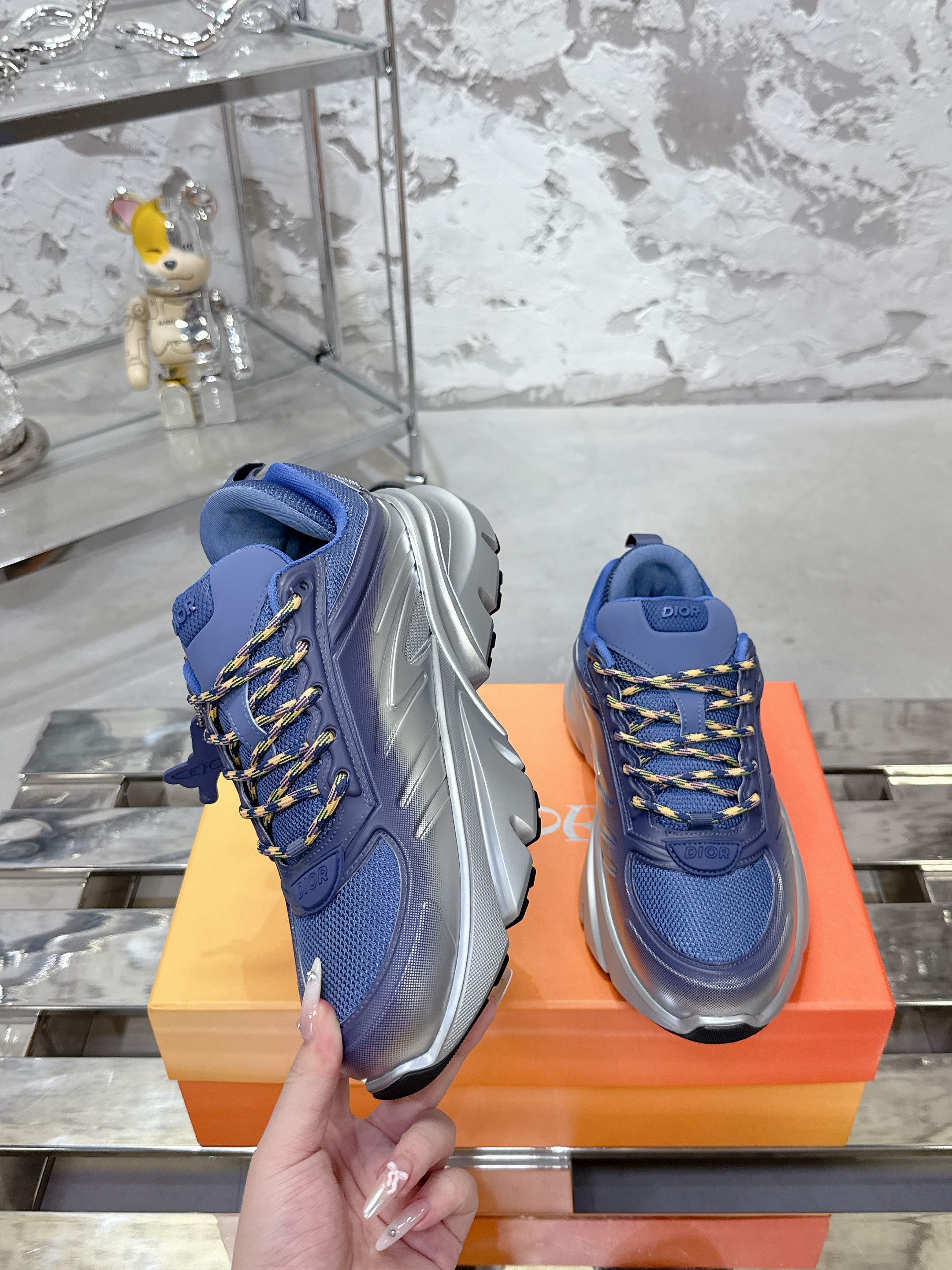 Dior x Lewis Hamilton B44 Blade 限定スポーツシューズ