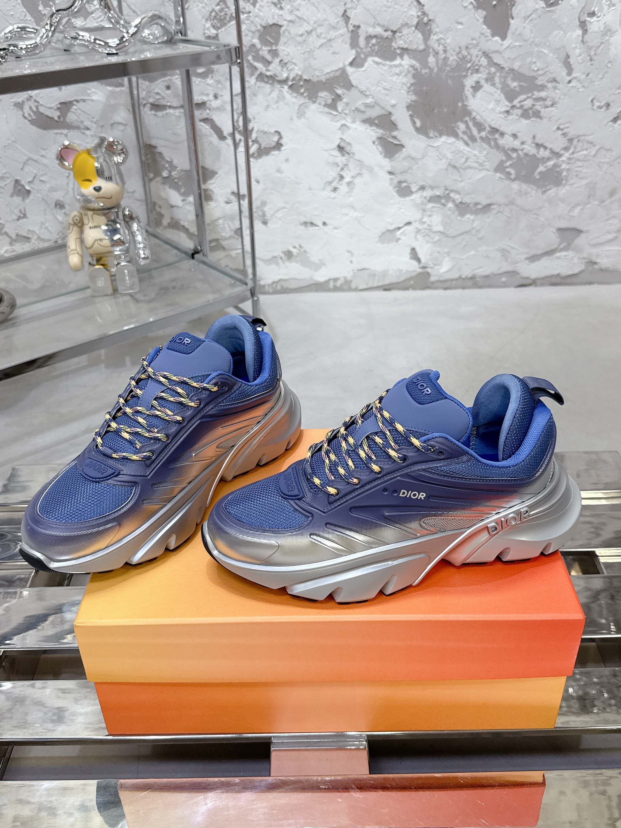 Dior x Lewis Hamilton B44 Blade 限定スポーツシューズ