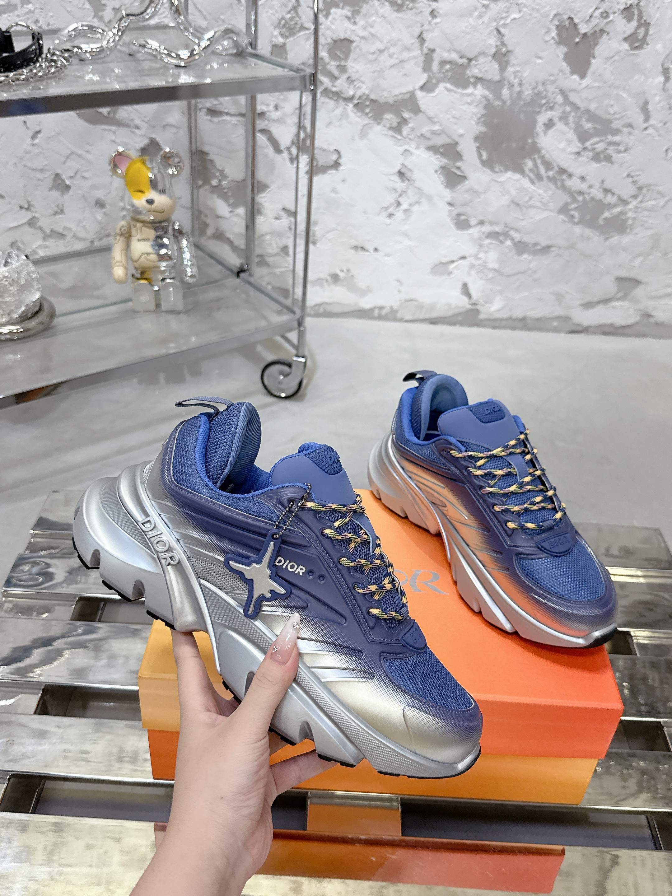 Dior x Lewis Hamilton B44 Blade 限定スポーツシューズ