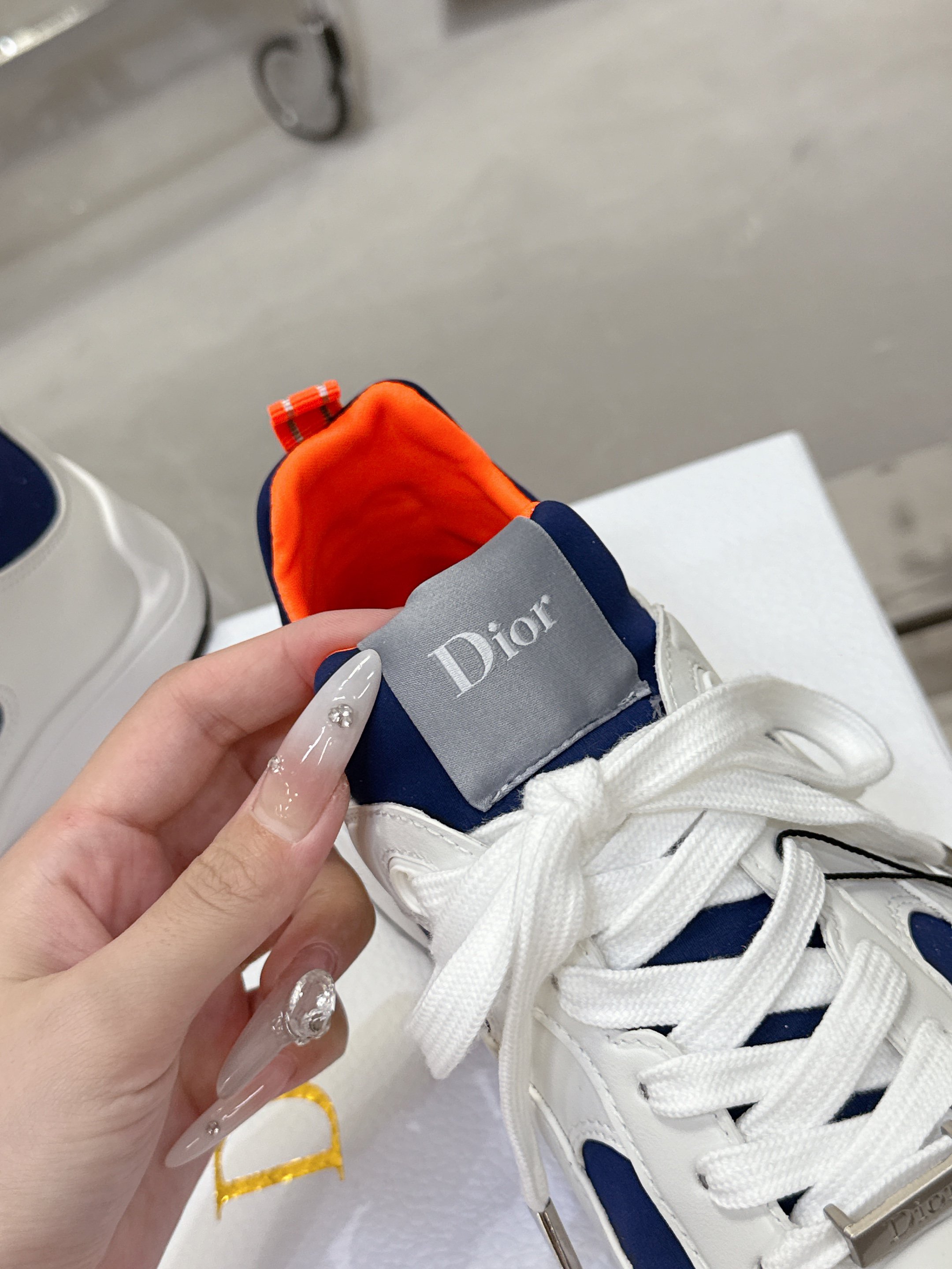 Dior Mileシリーズ 休闲運動鞋 - 手書きデザインと高品質素材