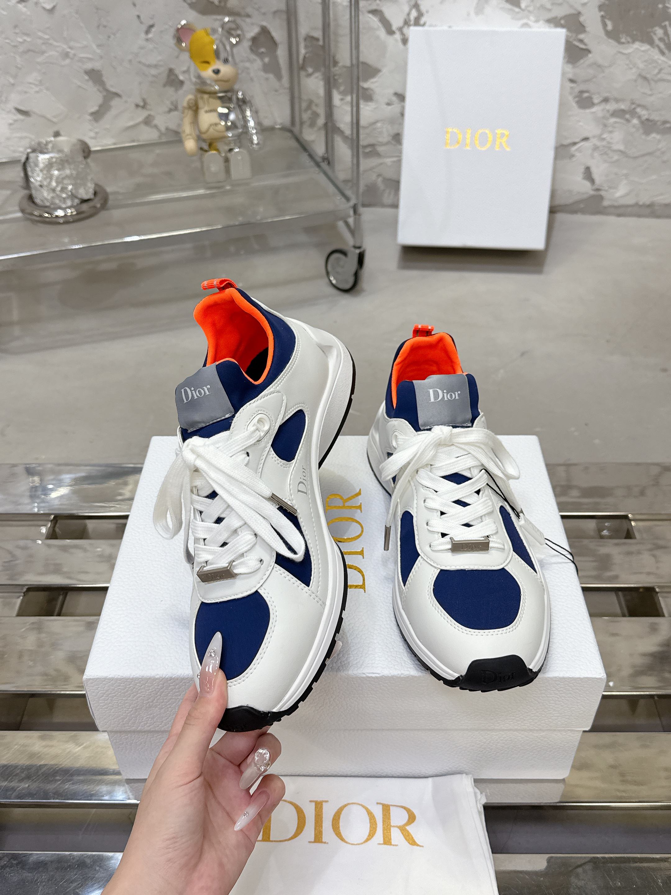 Dior Mileシリーズ 休闲運動鞋 - 手書きデザインと高品質素材