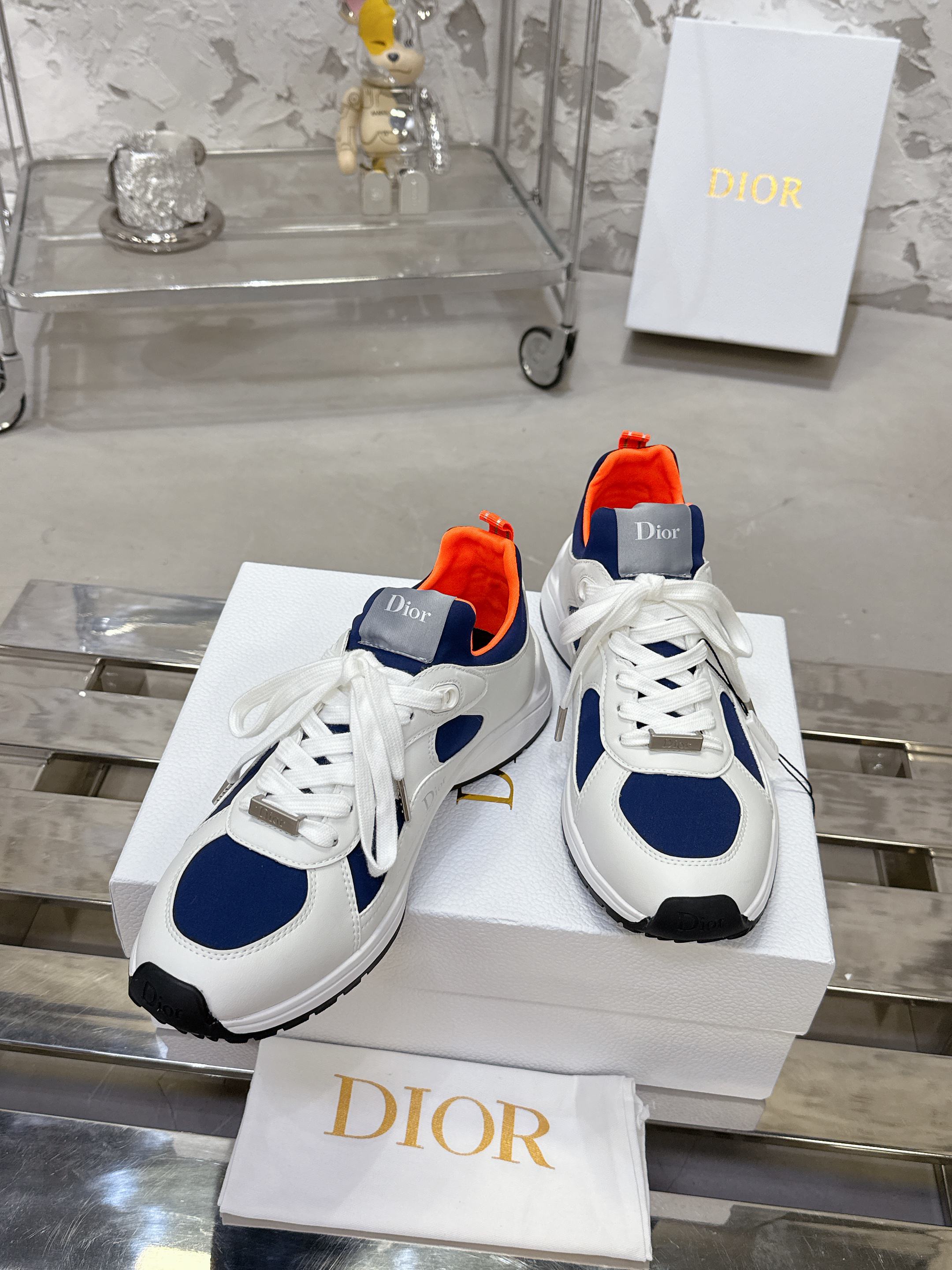Dior Mileシリーズ 休闲運動鞋 - 手書きデザインと高品質素材