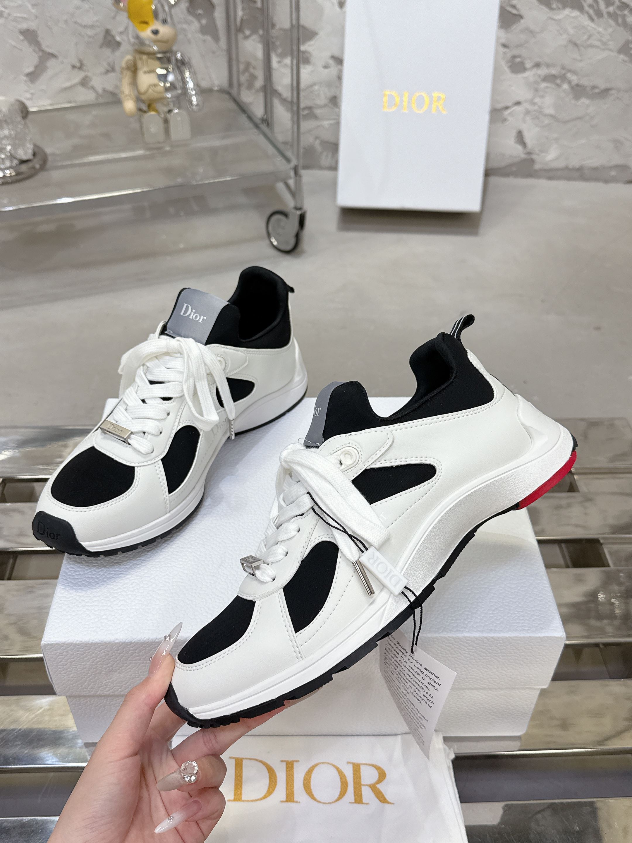 Dior Mileシリーズ 休闲運動鞋 - 洗練されたデザインと快適性