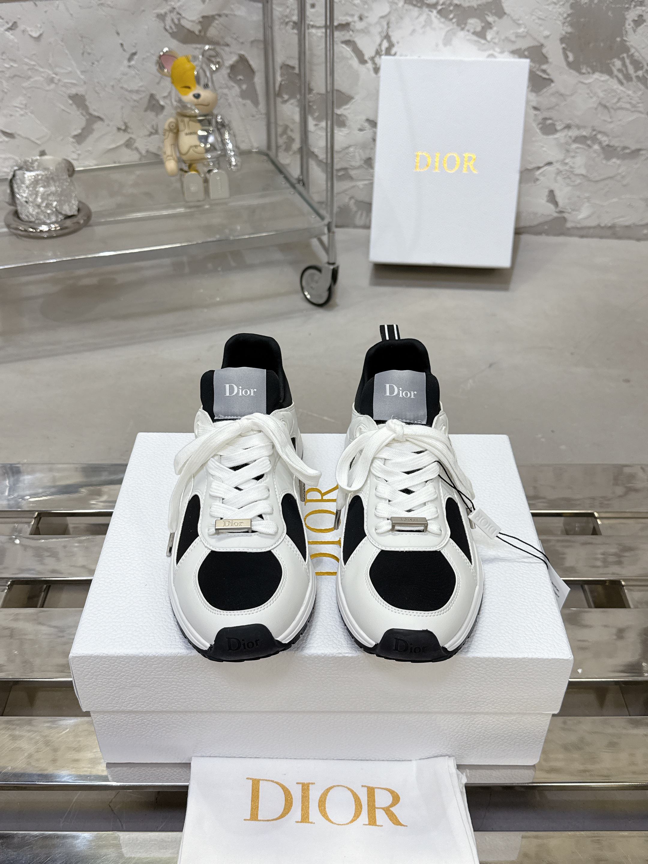 Dior Mileシリーズ 休闲運動鞋 - 洗練されたデザインと快適性