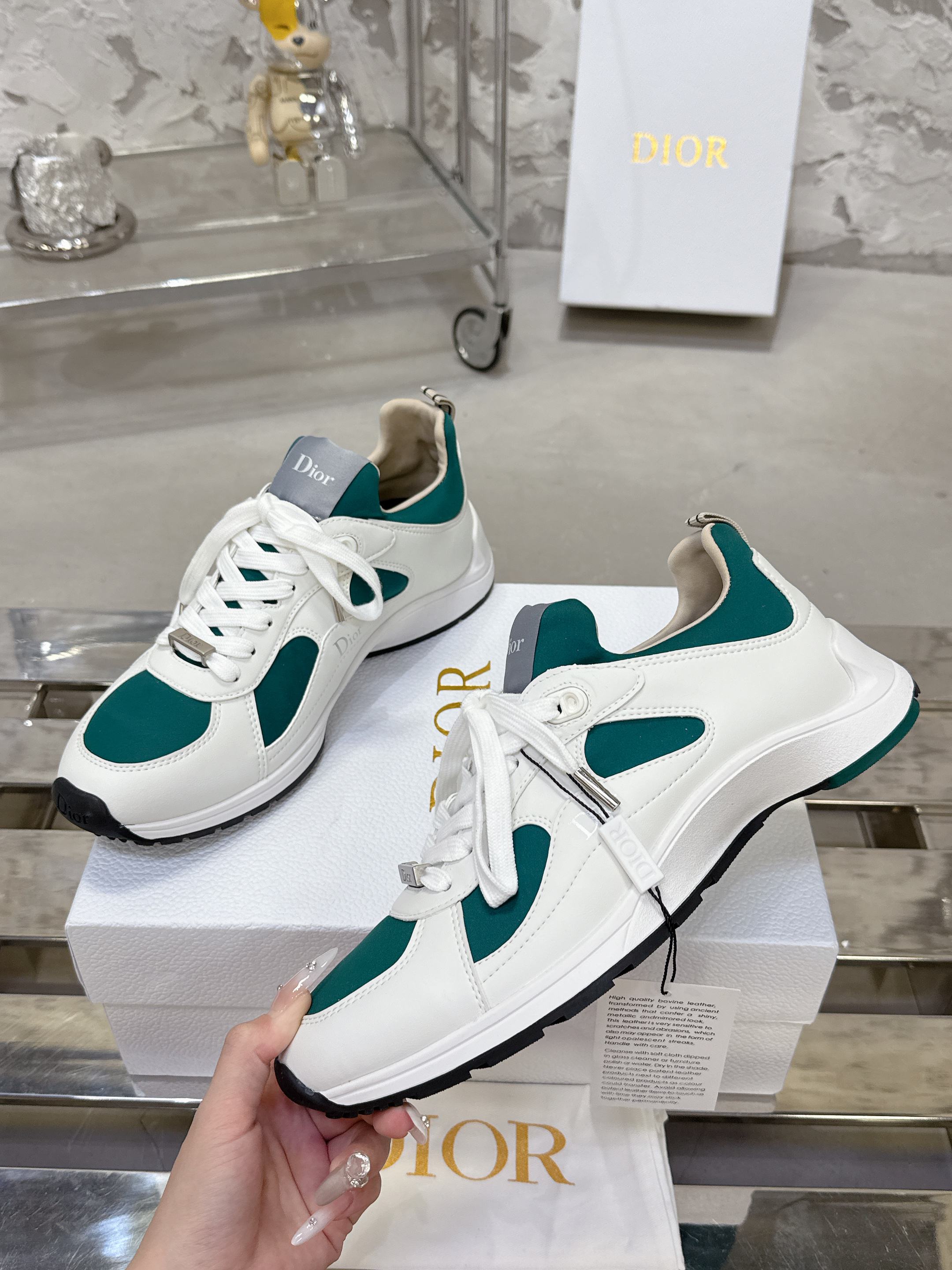 Dior Mileシリーズ 休闲运动鞋 - 高級素材と独特デザイン