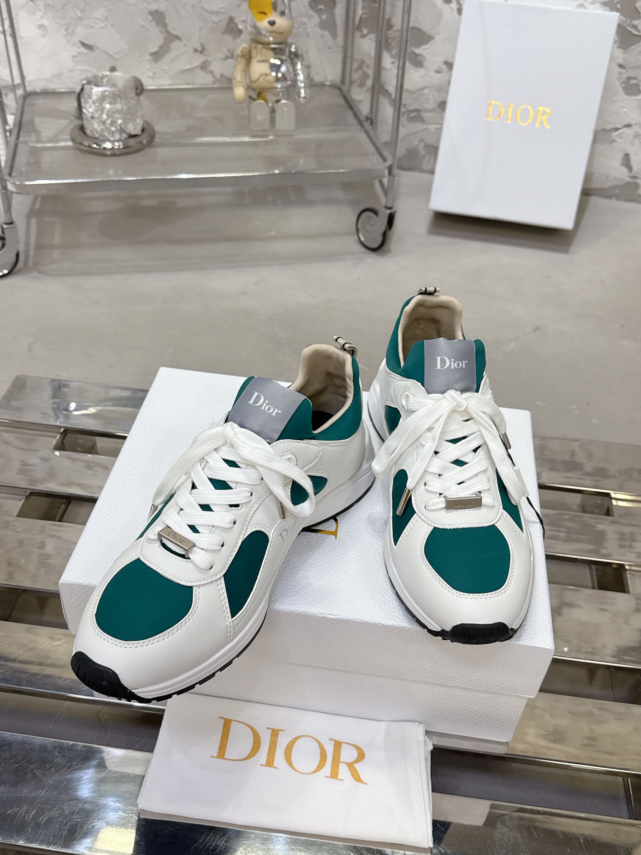 Dior Mileシリーズ 休闲运动鞋 - 高級素材と独特デザイン