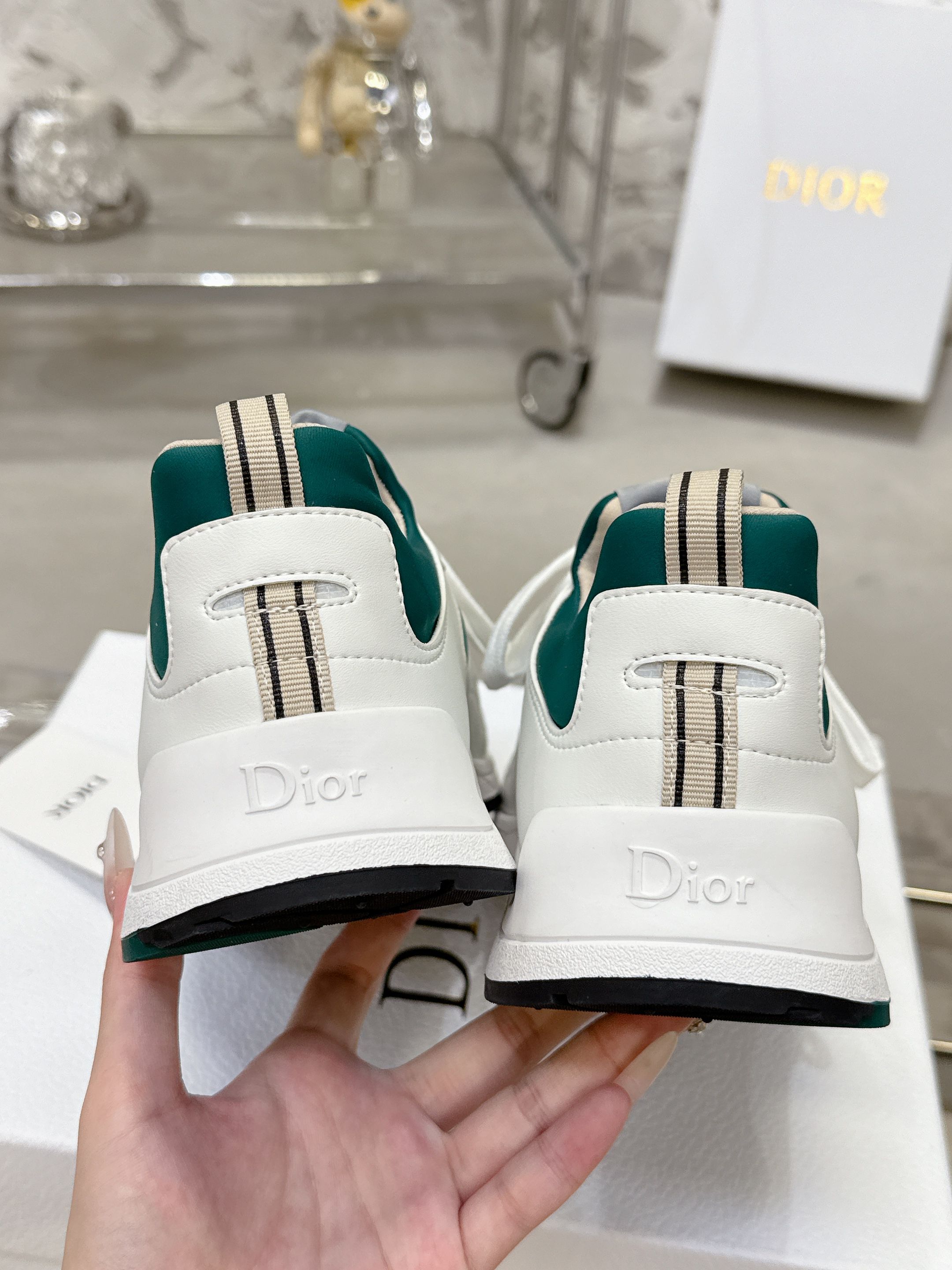 Dior Mileシリーズ 休闲运动鞋 - 高級素材と独特デザイン
