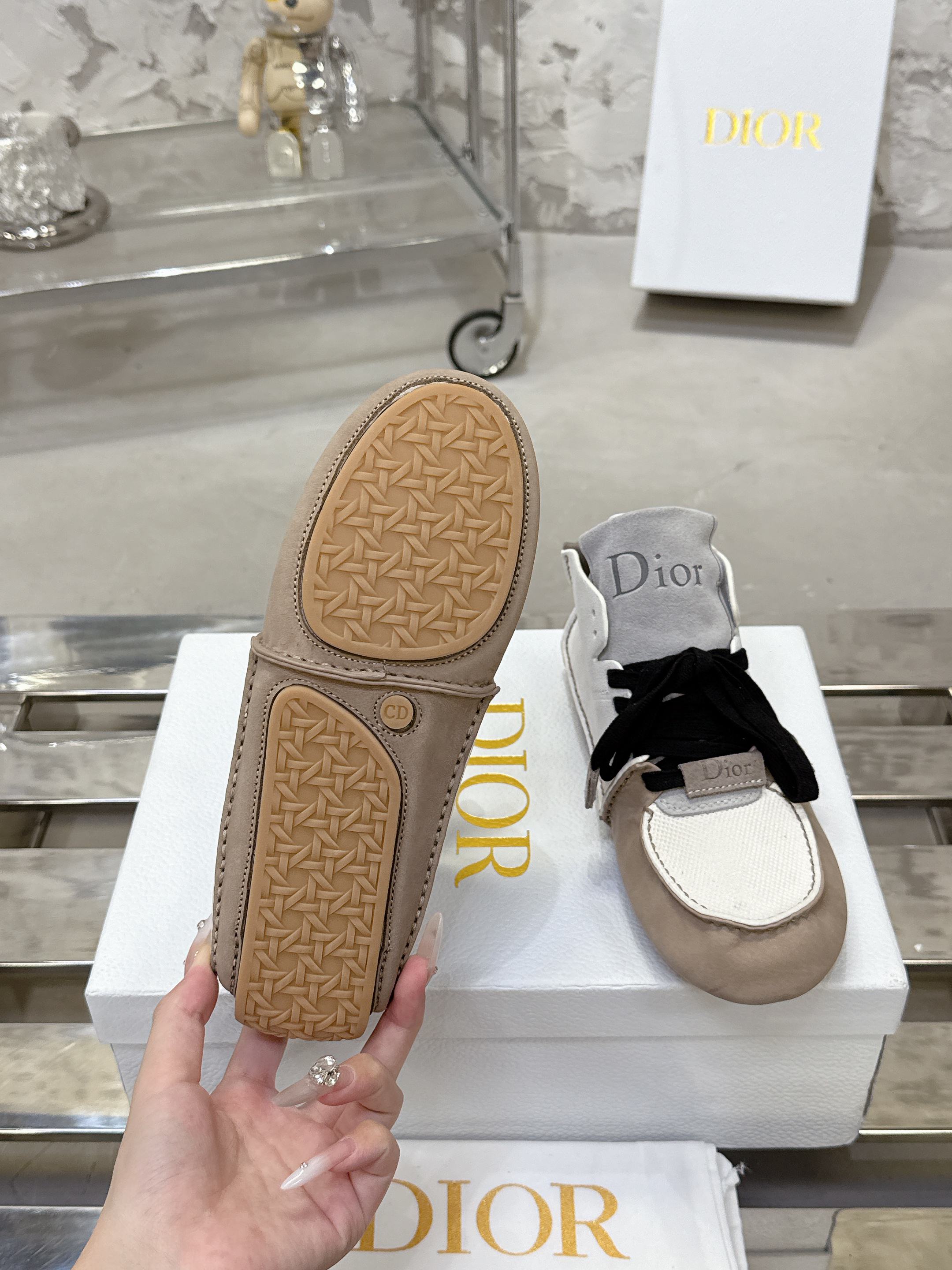 Dior Roadie カップル向け手作りスニーカー - ラグジュアリーなデザイン