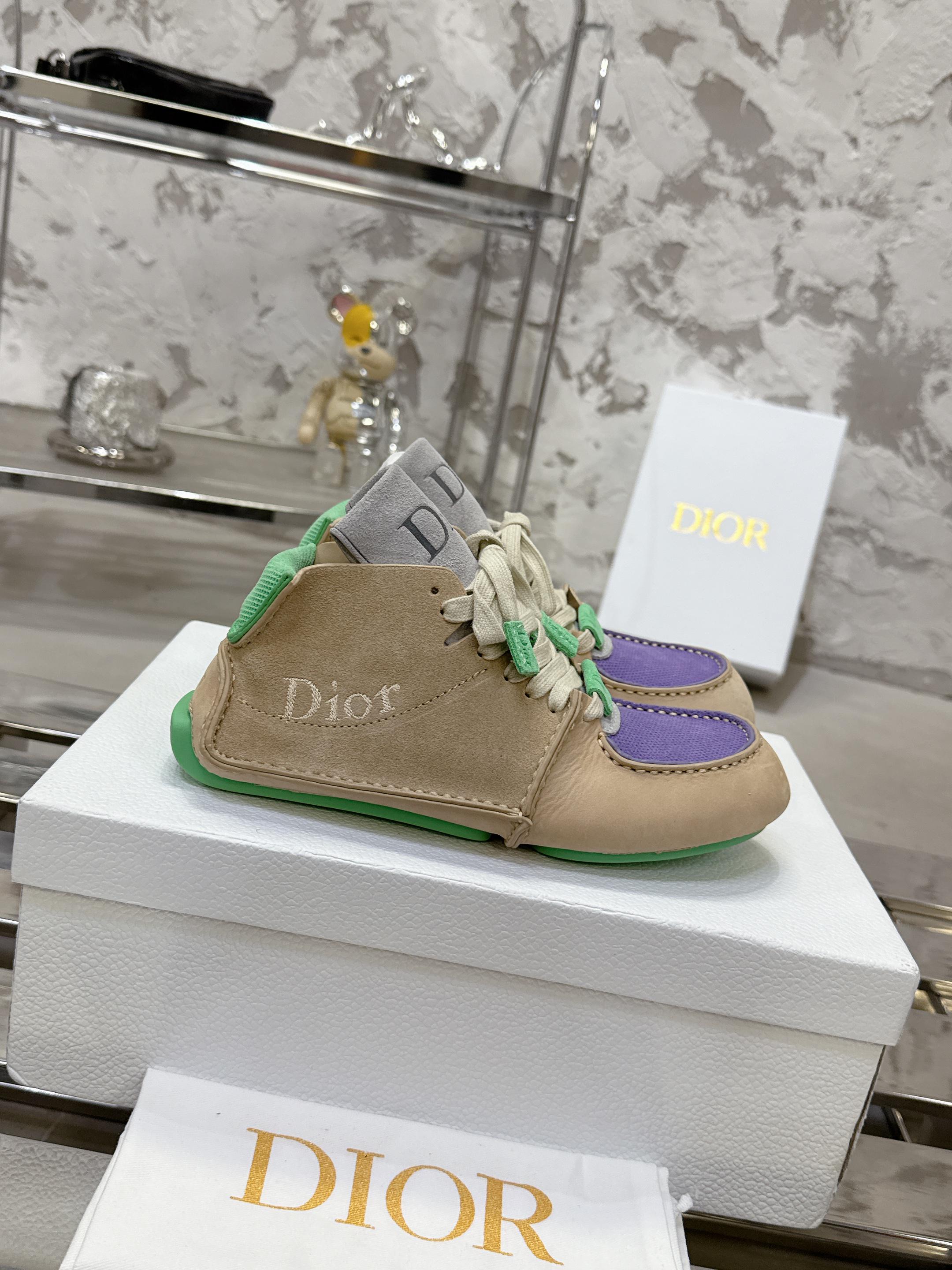 Dior Roadie スニーカー - 手作りのエレガンスと持続可能性