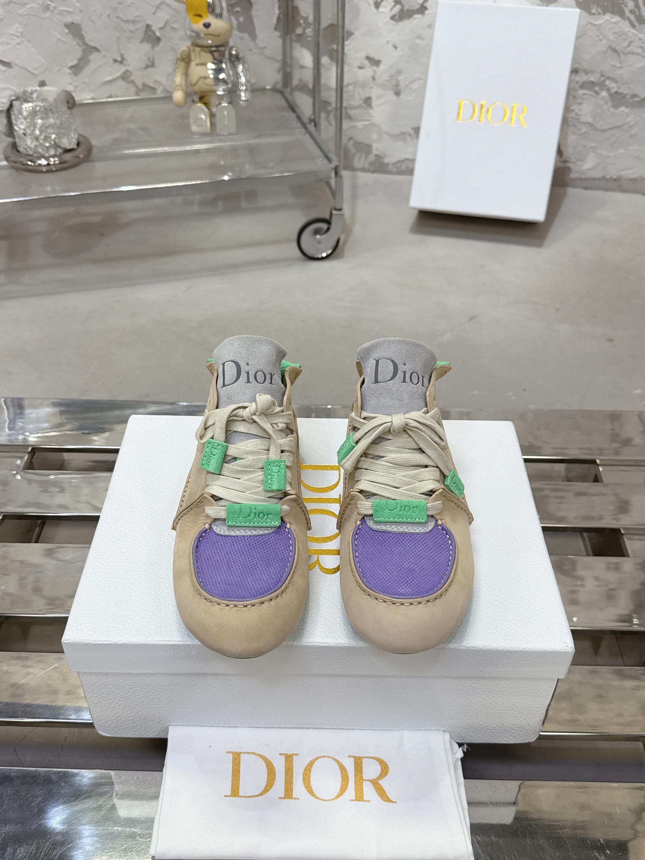 Dior Roadie スニーカー - 手作りのエレガンスと持続可能性