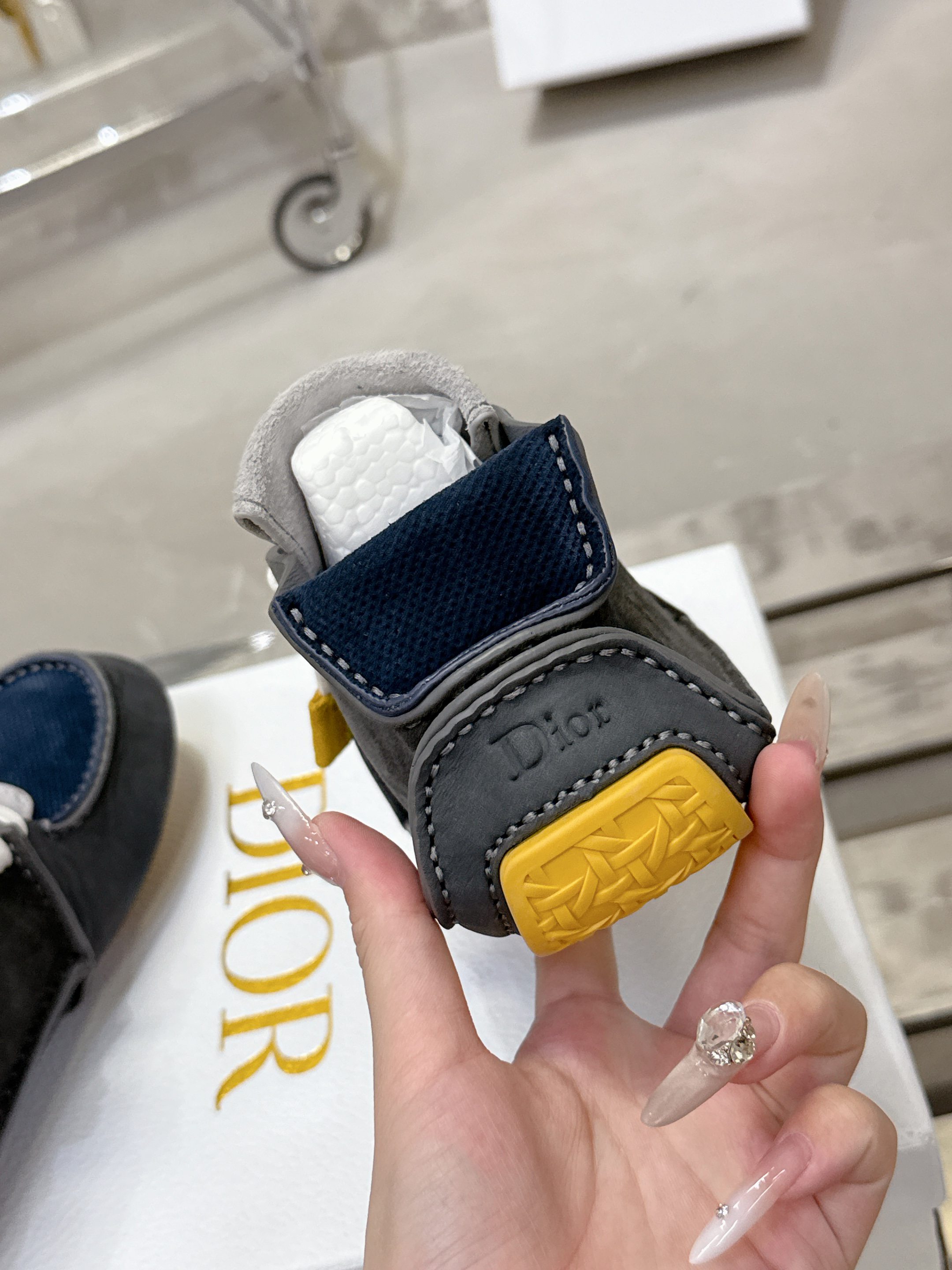 Dior Roadieシリーズ 手作りカジュアルスニーカー