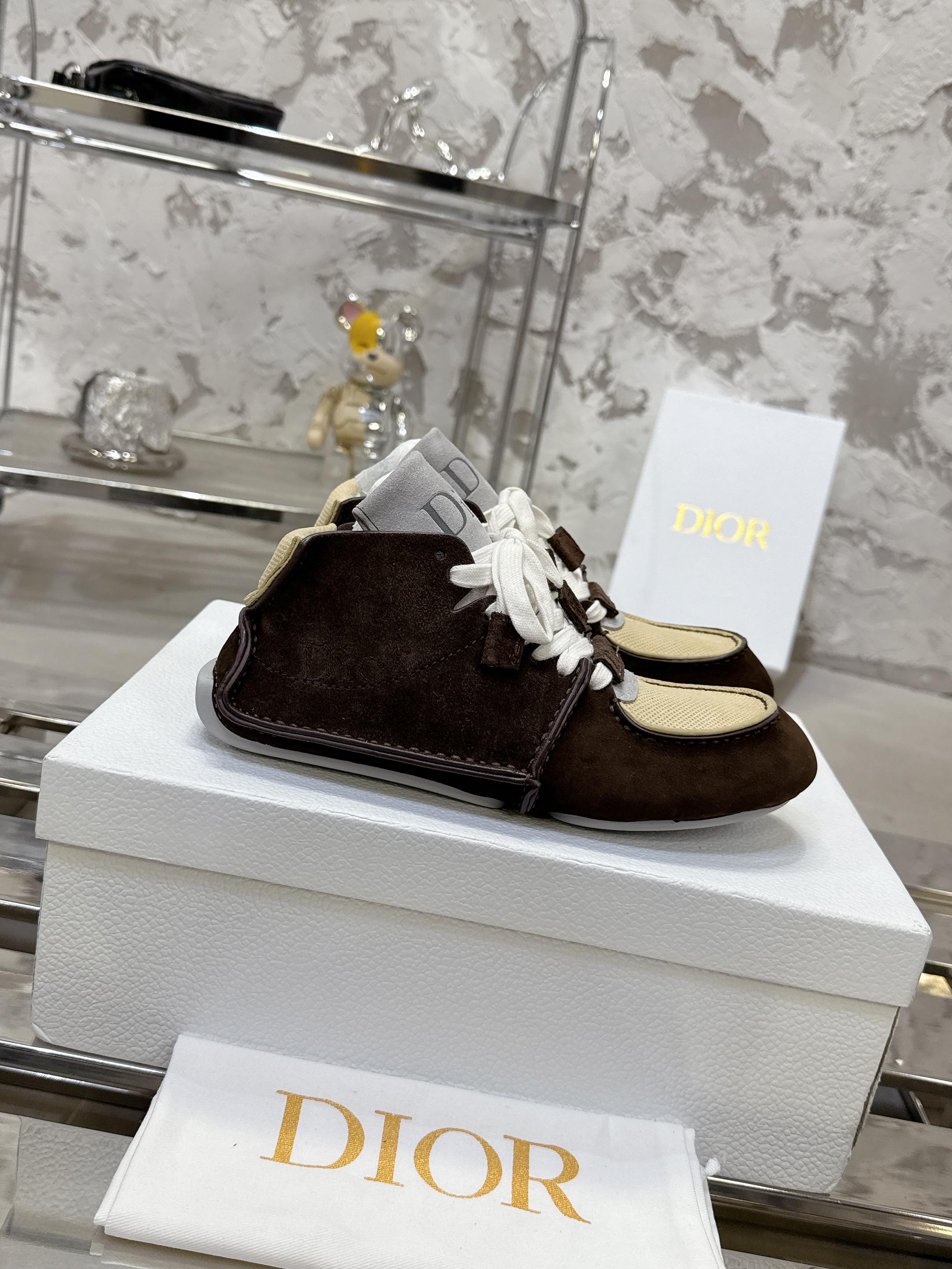 Dior Roadieシリーズ 手工製カップルスニーカー