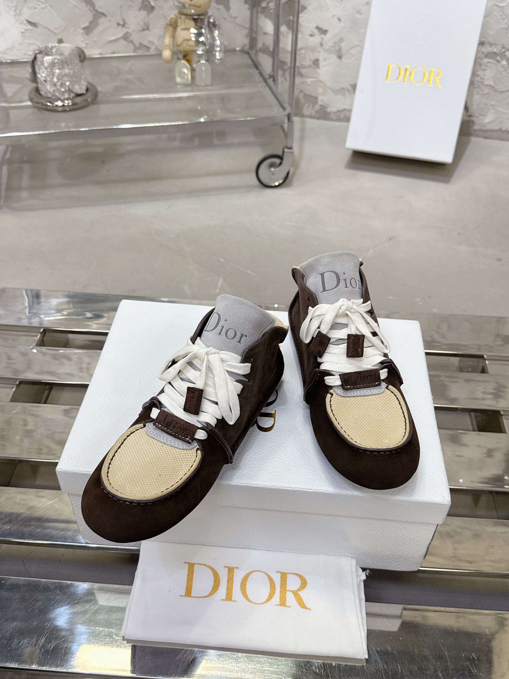 Dior Roadieシリーズ 手工製カップルスニーカー