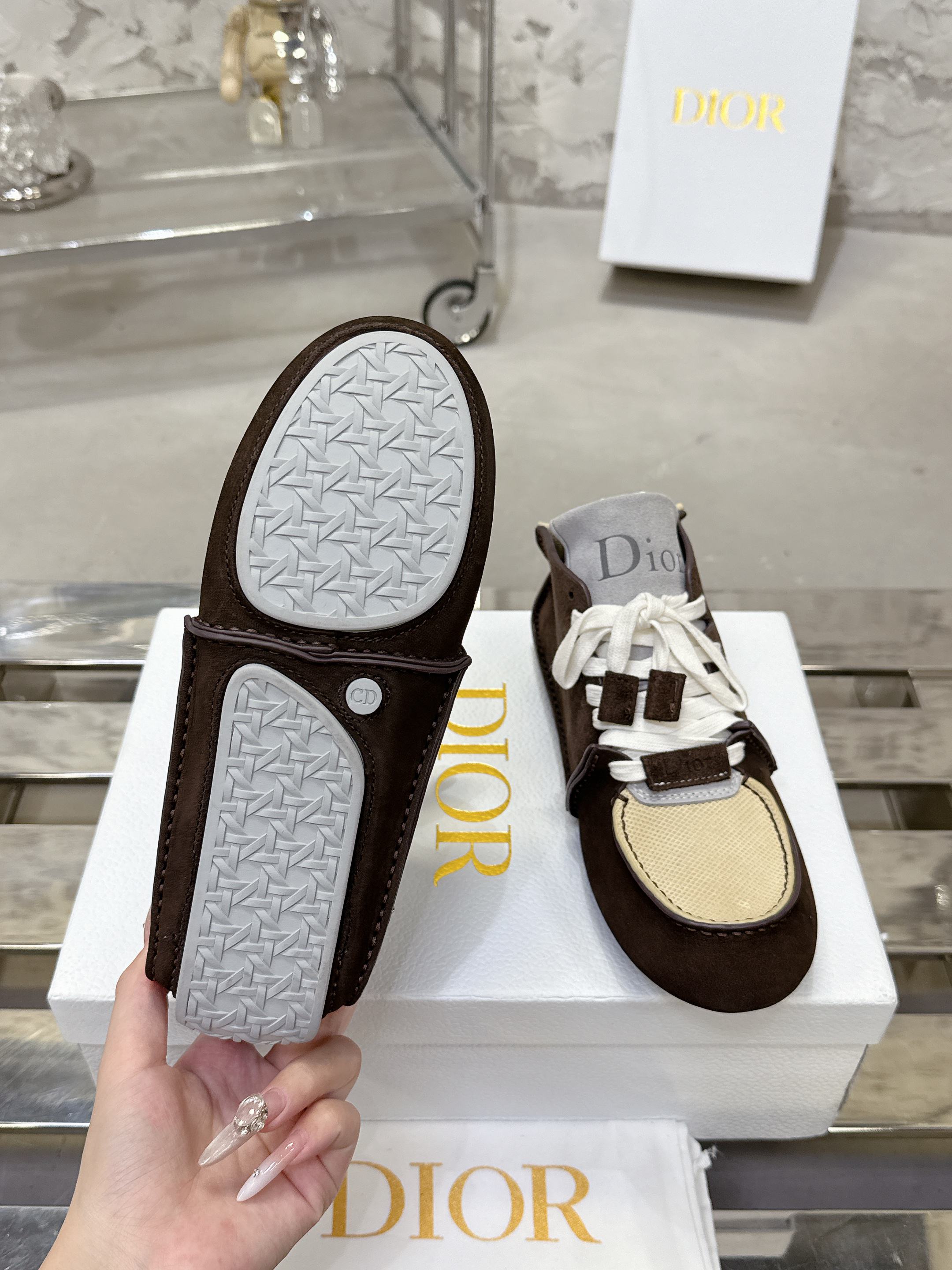 Dior Roadieシリーズ 手工製カップルスニーカー