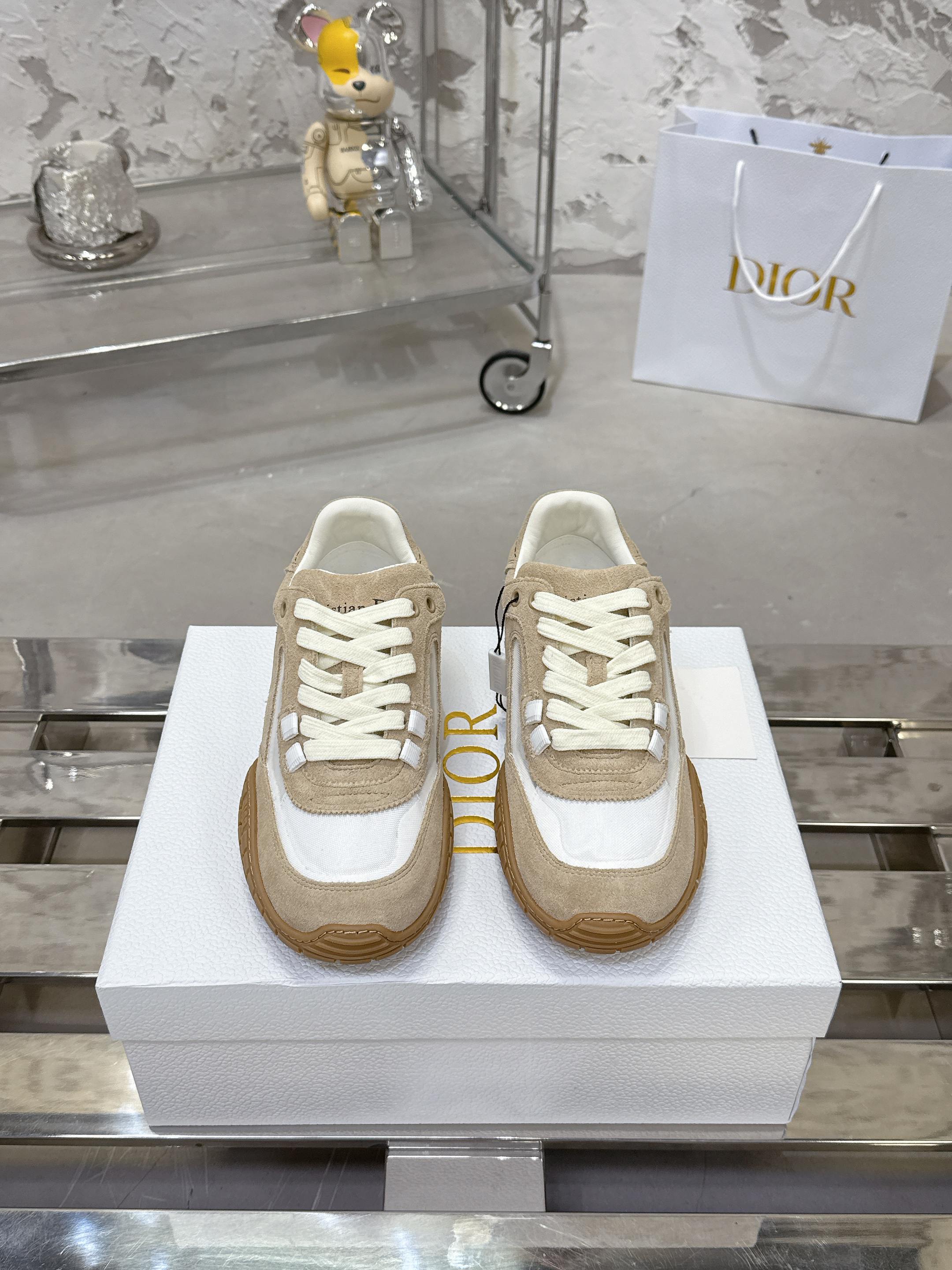 Dior Tech 运动鞋 - 秋冬向けの復古美学を表現