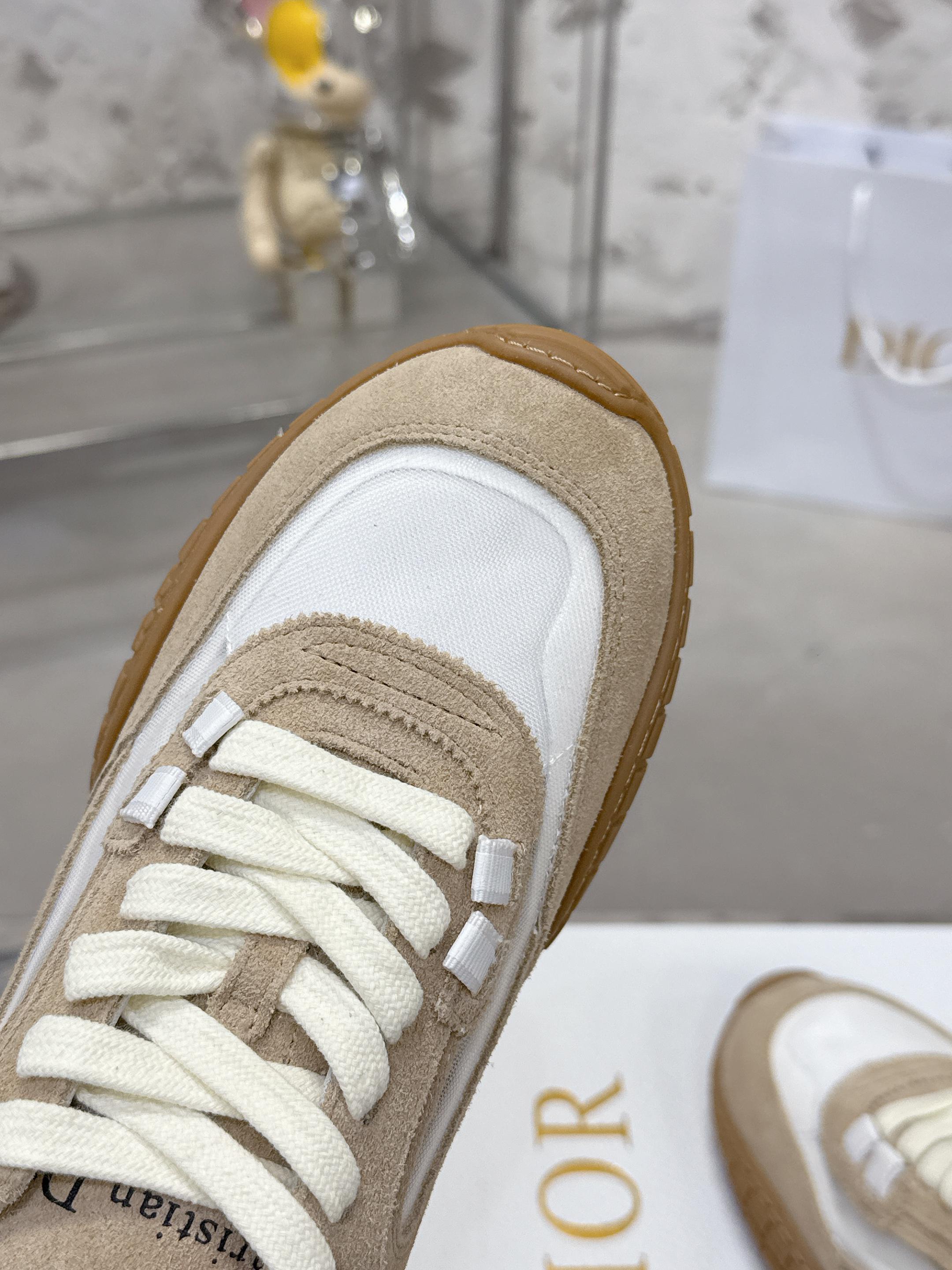 Dior Tech 运动鞋 - 秋冬向けの復古美学を表現