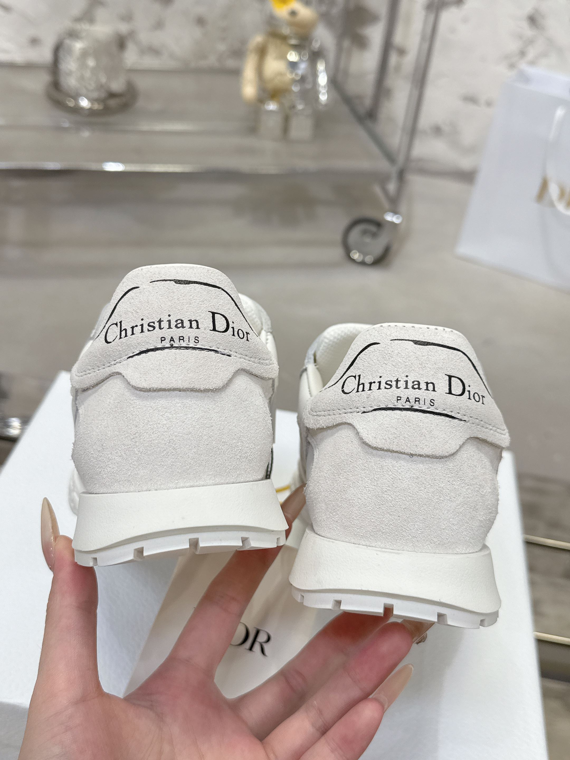 Dior Tech 运动鞋 - 秋冬の復古美学と高订風格