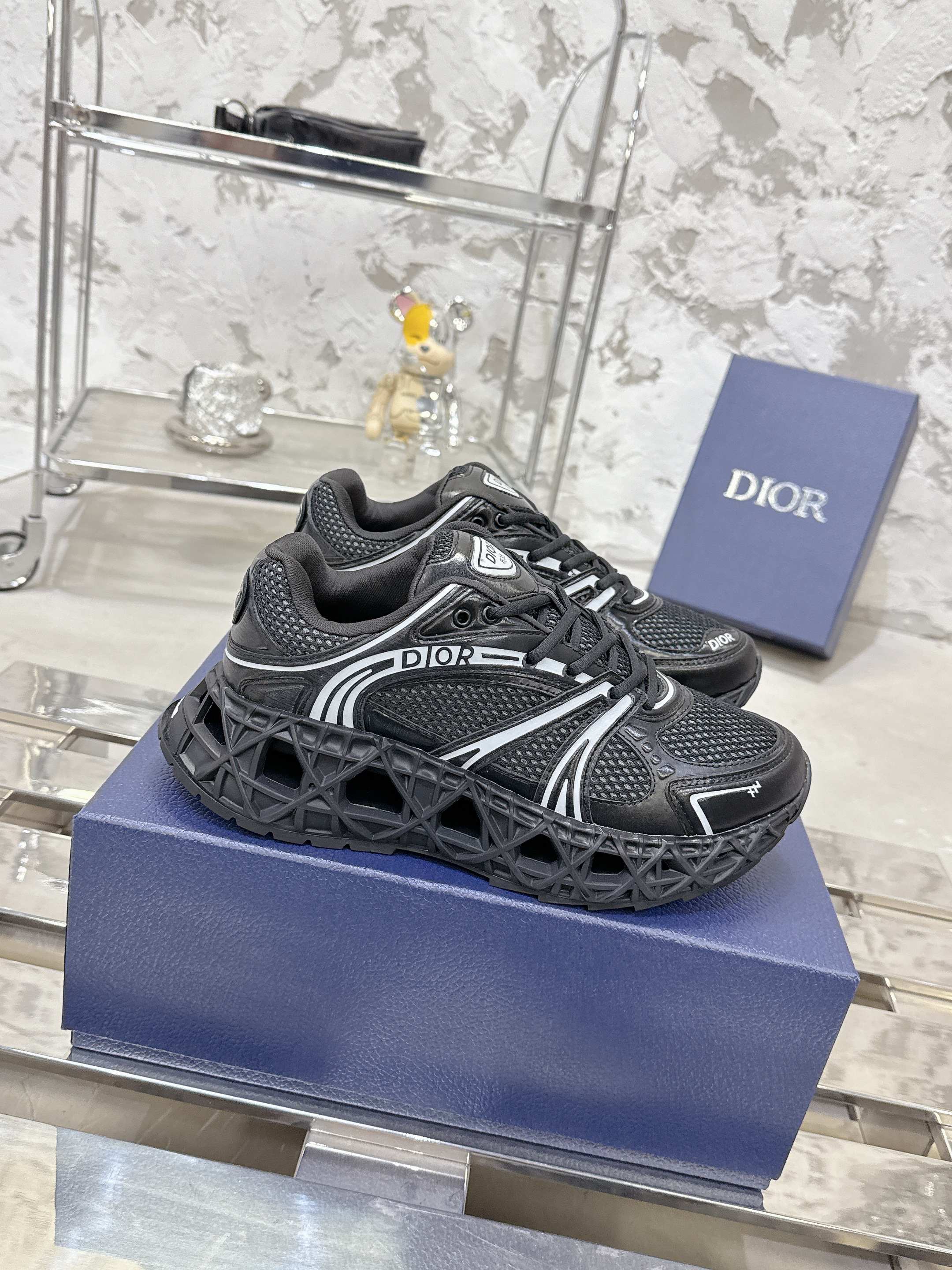 Dior B35 春夏男装用スニーカー - ラグジュアリーで快適なデザイン