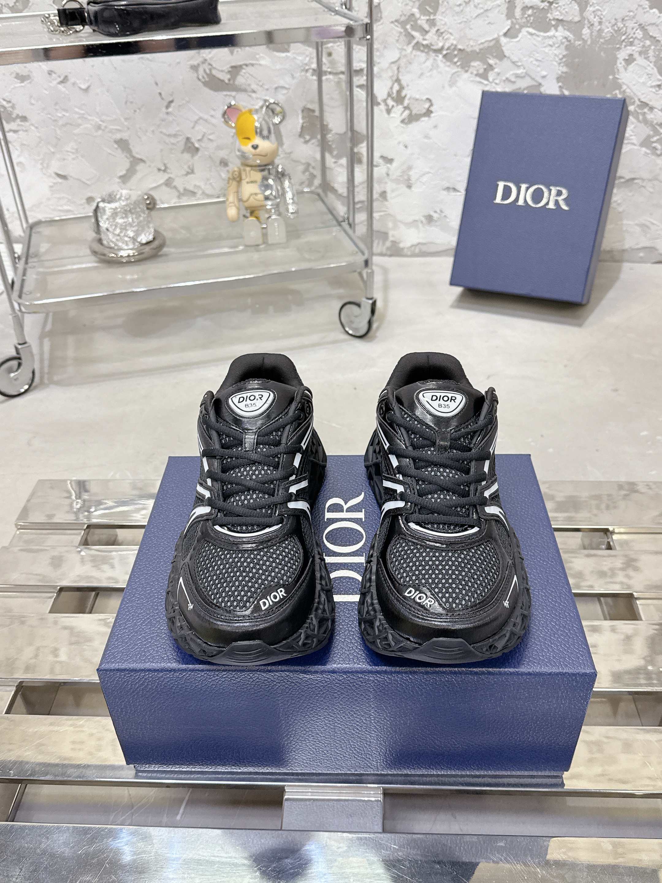 Dior B35 春夏男装用スニーカー - ラグジュアリーで快適なデザイン