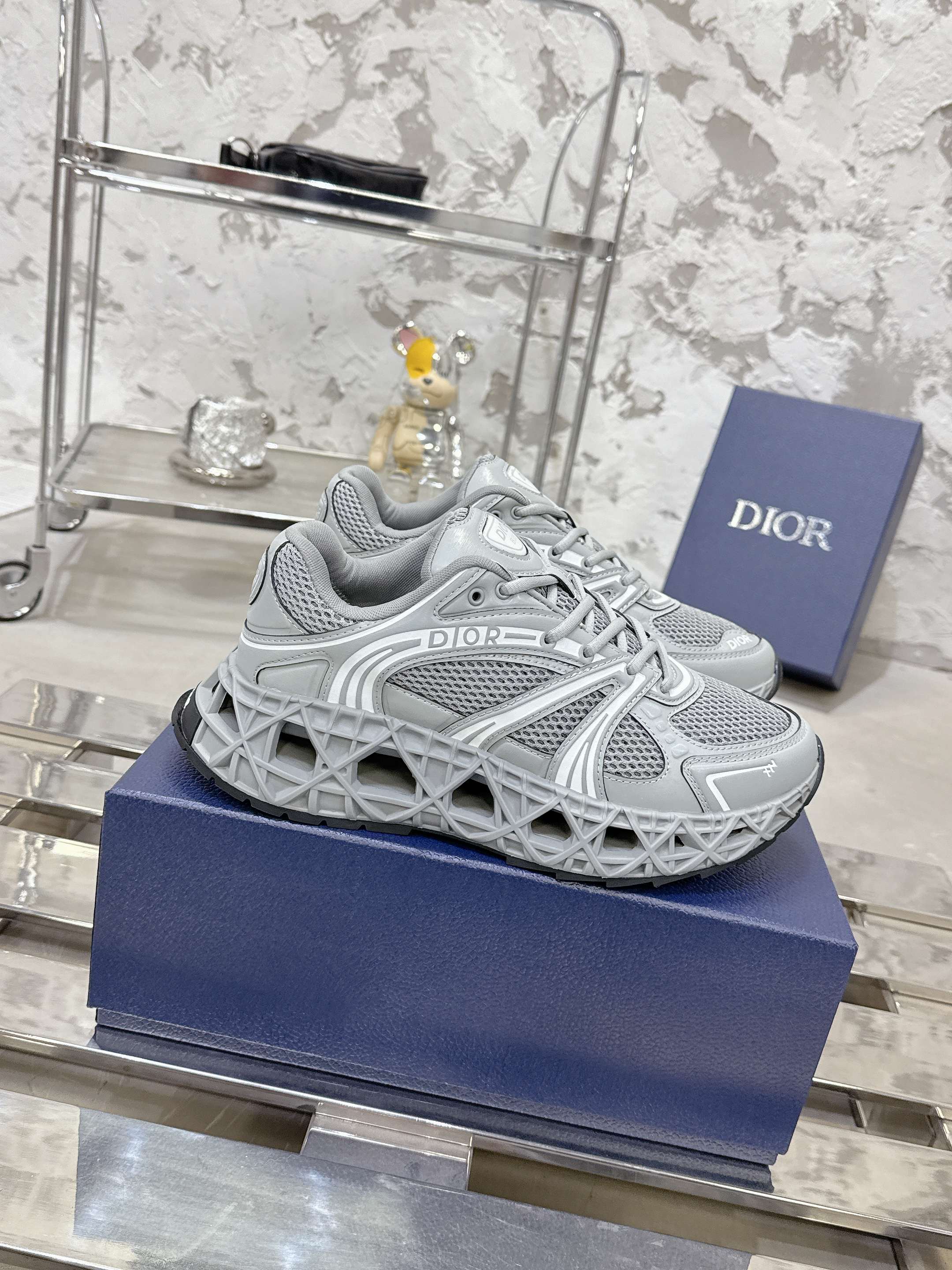 Dior B35春夏休闲运动鞋 - 高级皮革と透气性