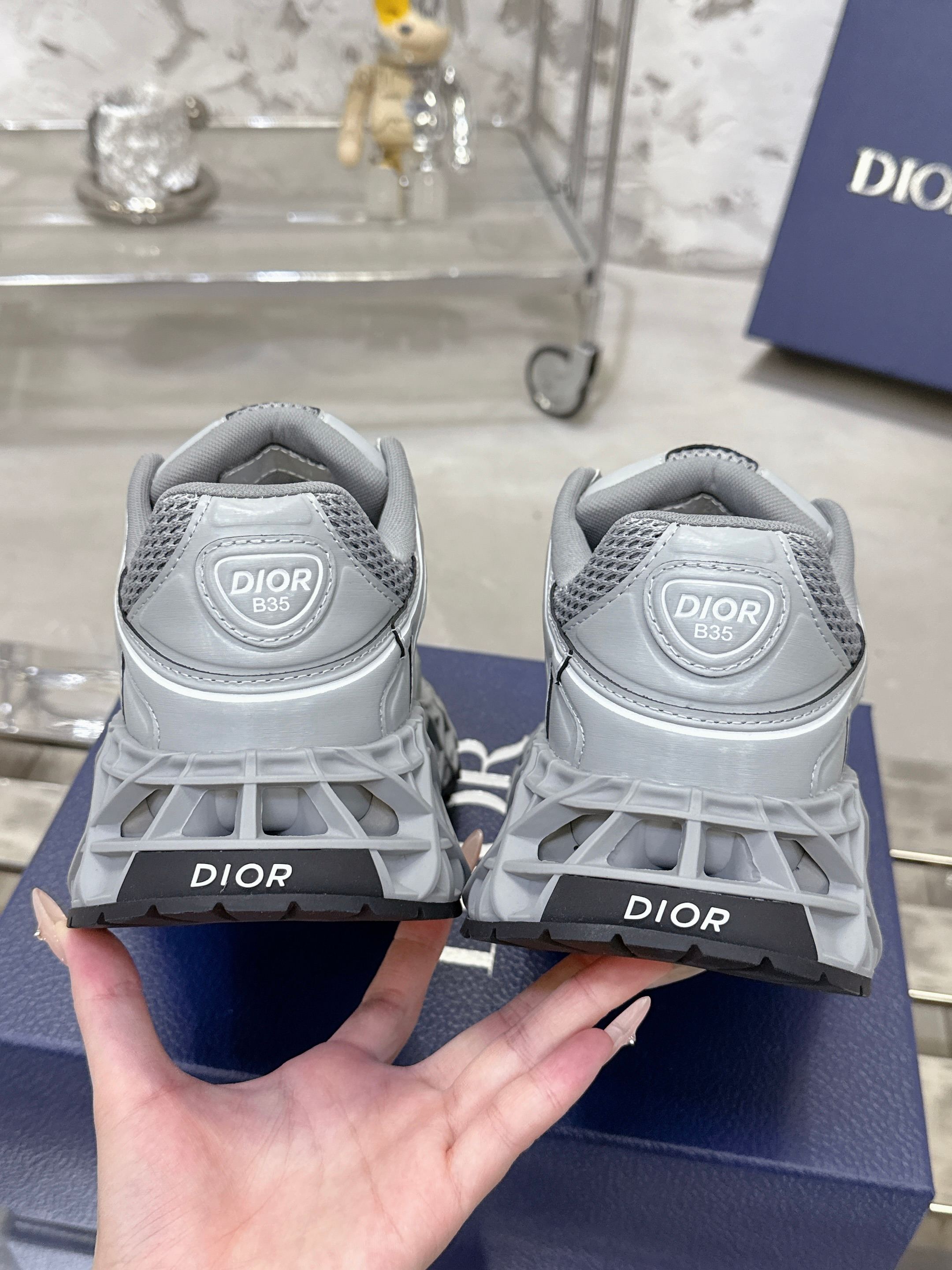 Dior B35春夏休闲运动鞋 - 高级皮革と透气性