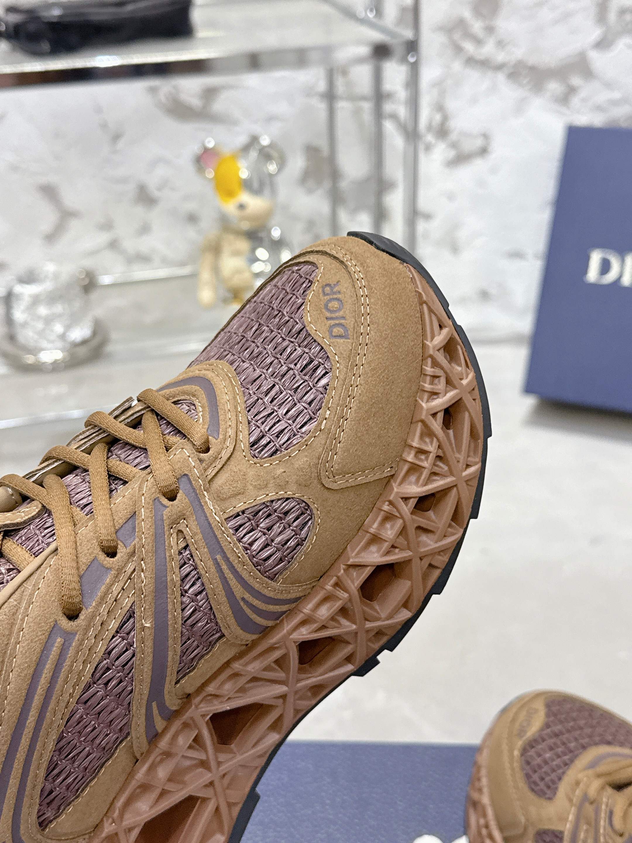 Dior B35 春夏奢華部落スタイルのスニーカー