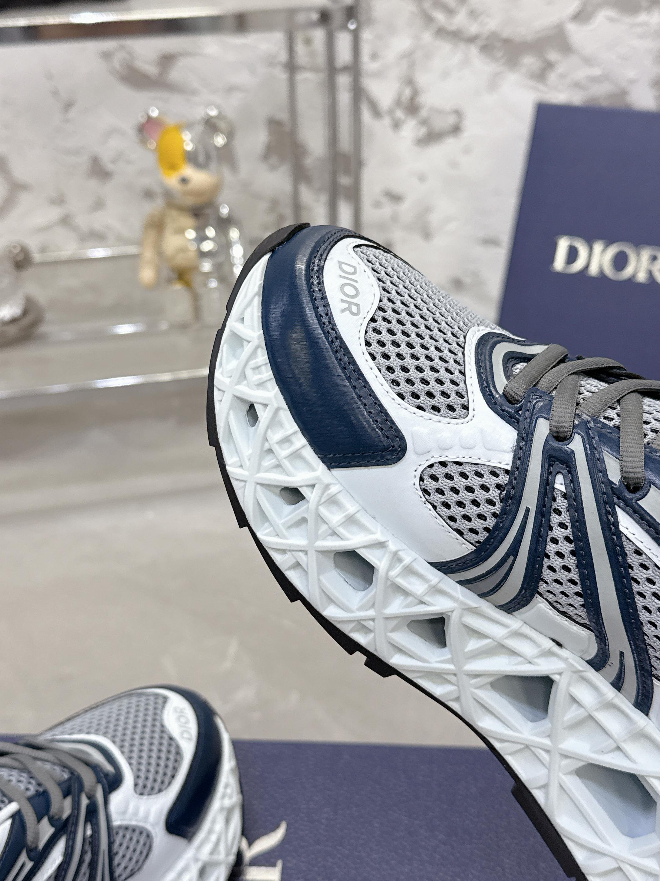 Dior B35 スニーカー - 春夏の新作高級デザイン