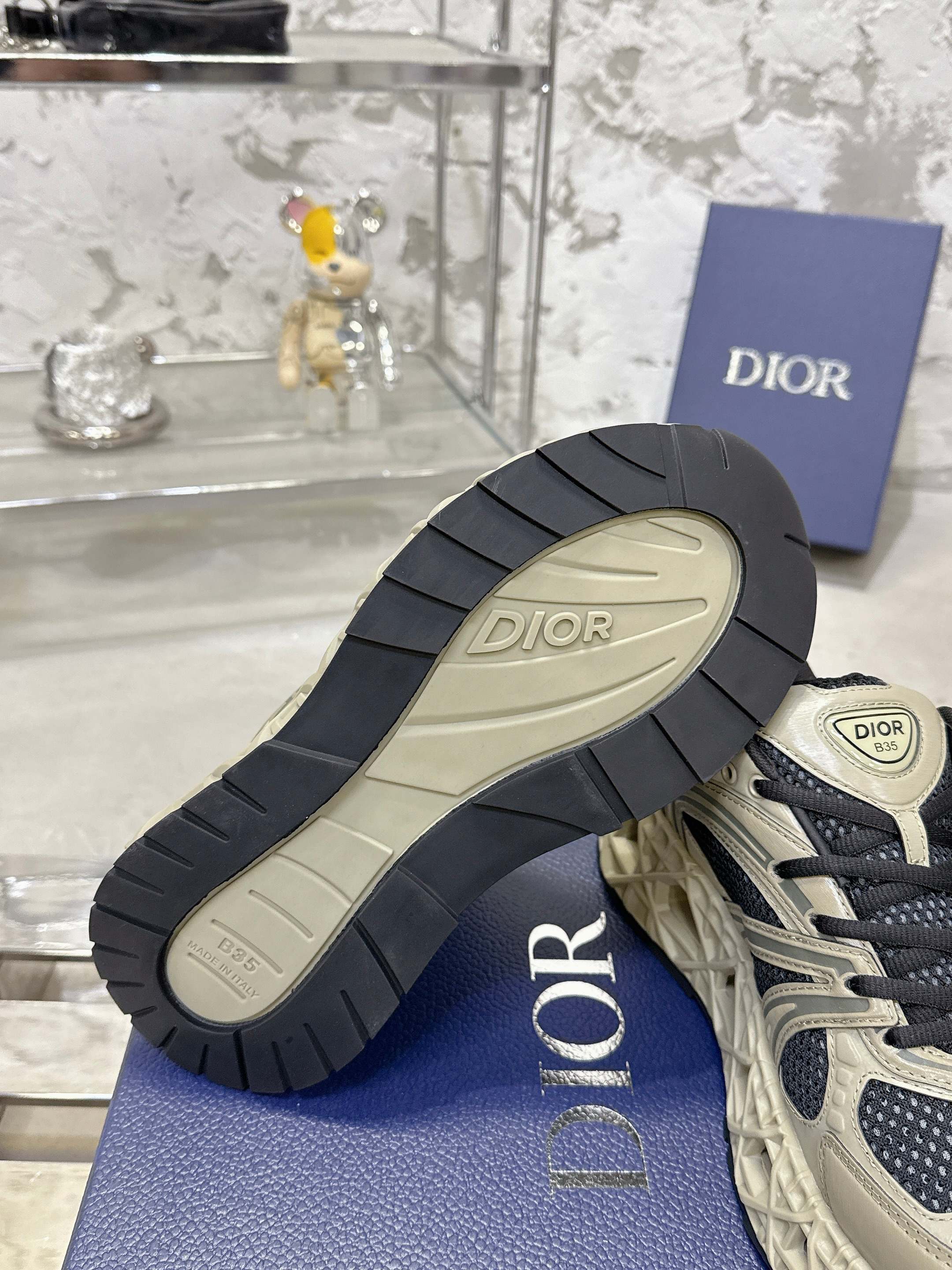Dior B35 春夏コレクション スニーカー